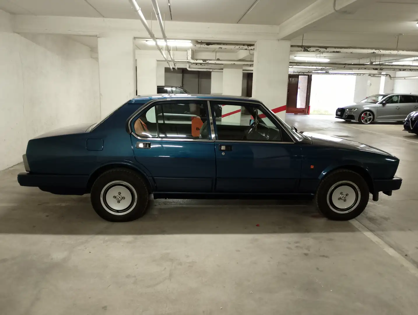 Alfa Romeo Alfetta Alfetta 2.0i Quadrifoglio Oro Azul - 2