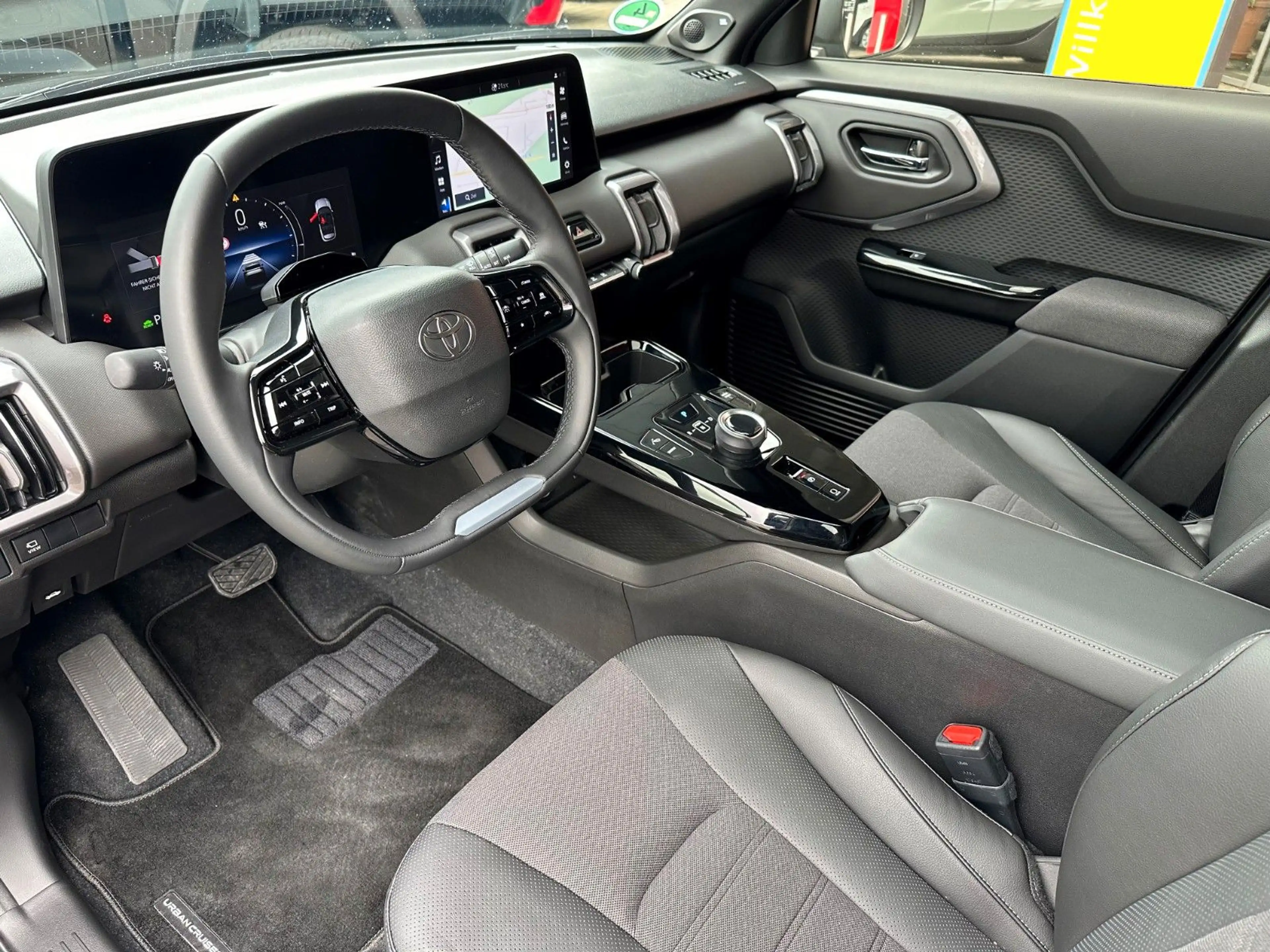 Toyota Urban Cruiser BEV 4x2 Lounge 128kW ACC + LED + PANORAMA + 360° — photo 9