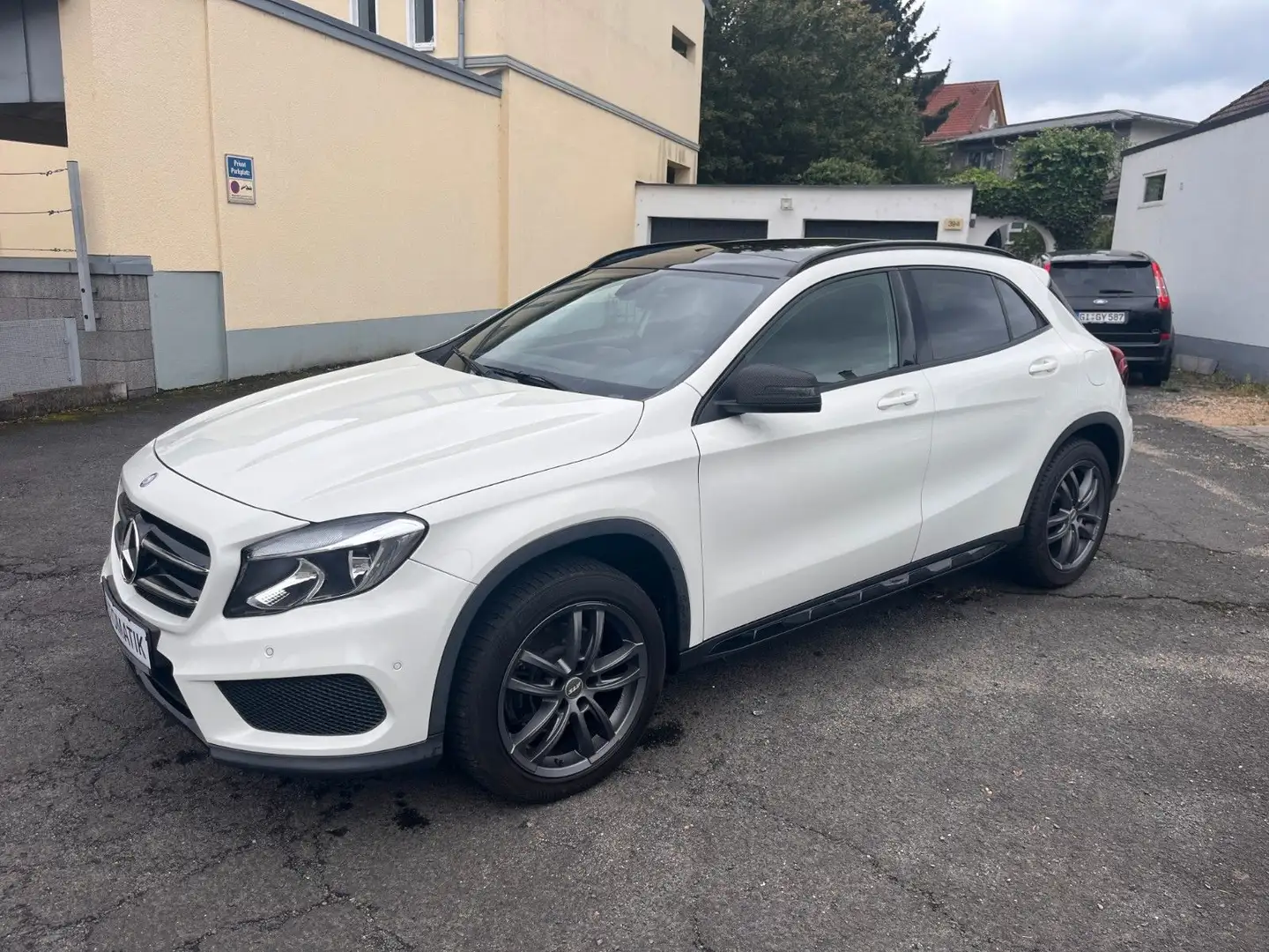 Mercedes-Benz GLA 250 4Matic*Pano*Night*AMG Line*Lieferservice Blanc - 1