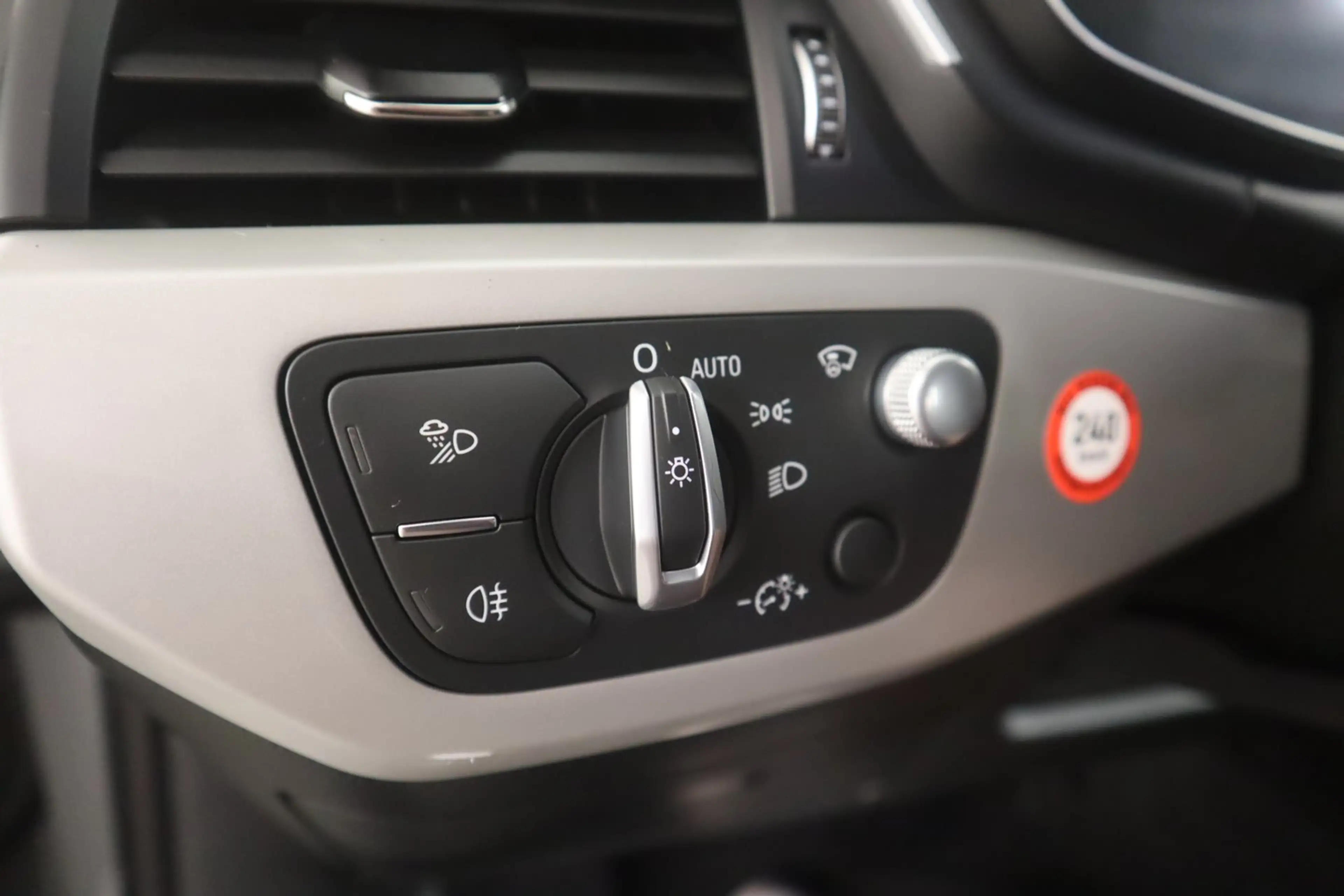 Audi A4 allroad 40 TDI quattro — photo 15