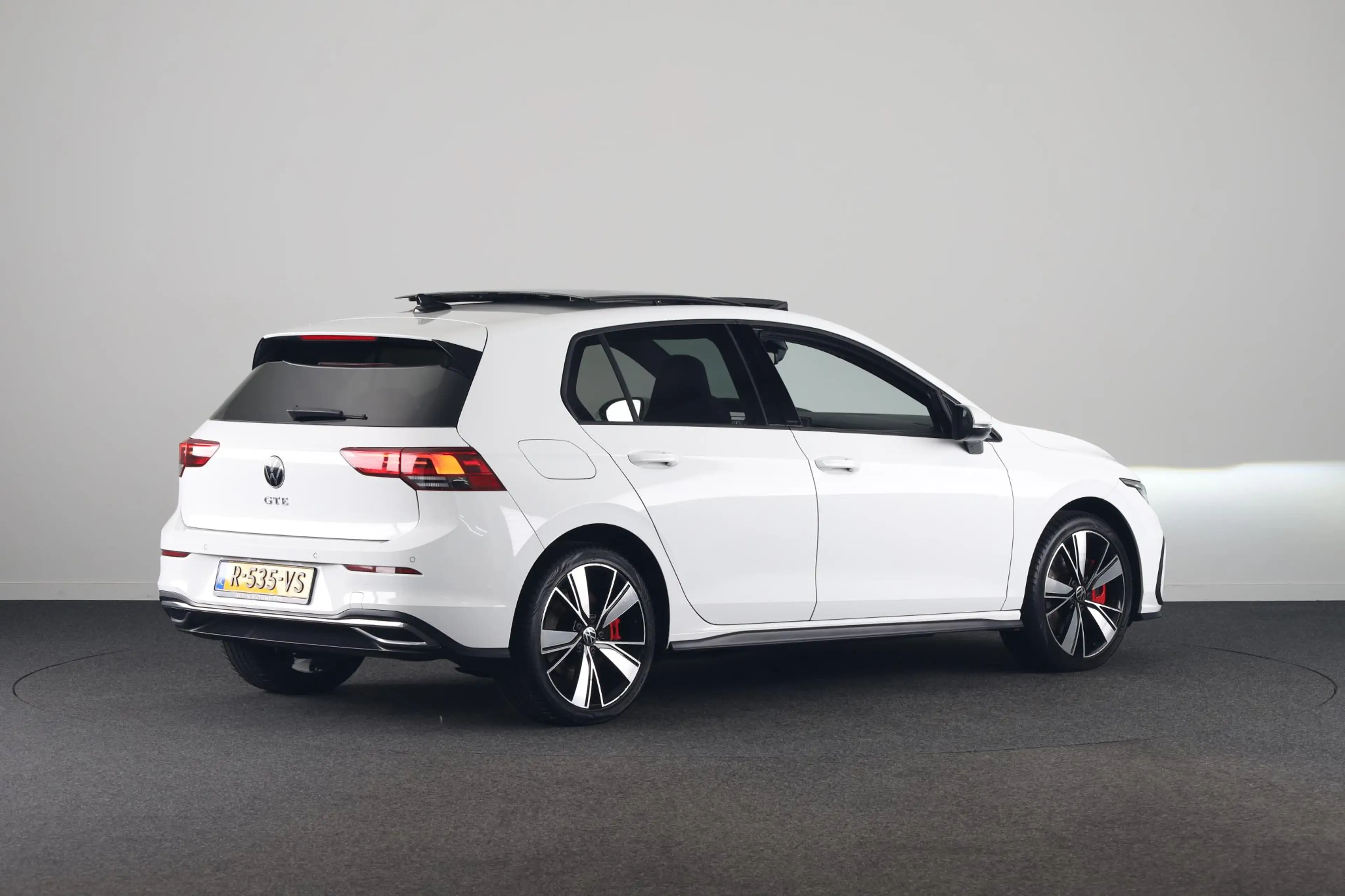 Volkswagen Golf GTE 1.4 eHybrid | SOH 97,7% | Panoramadak | Ambient li — photo 3