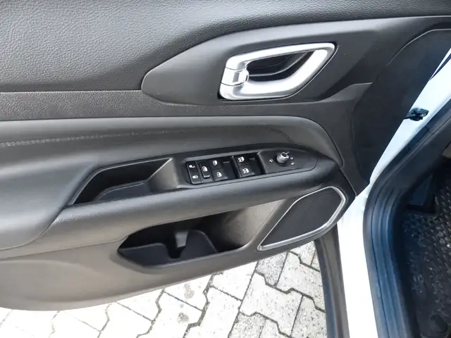 Jeep Compass view 14