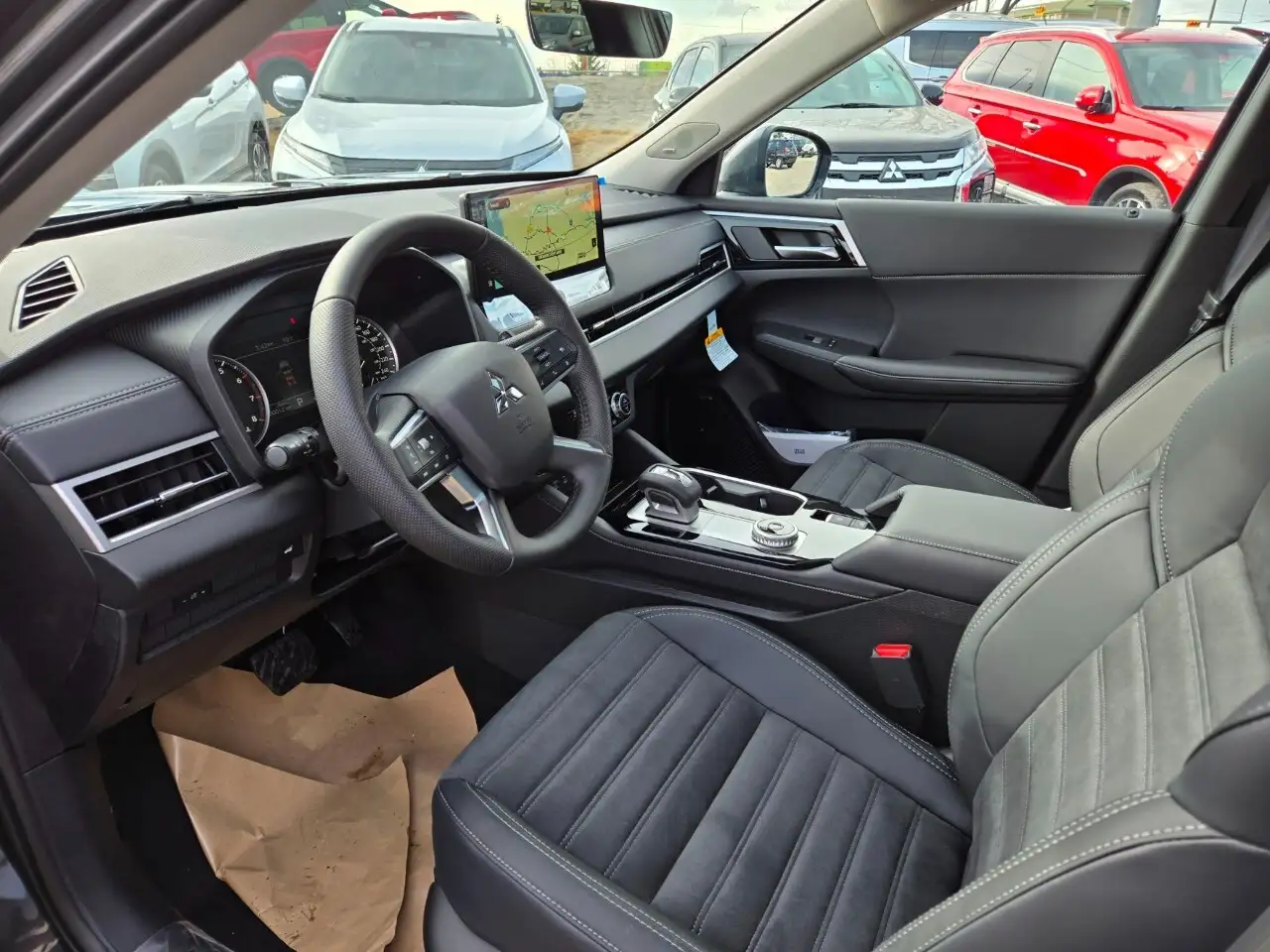 Mitsubishi Outlander photo Mitsubishi Outlander