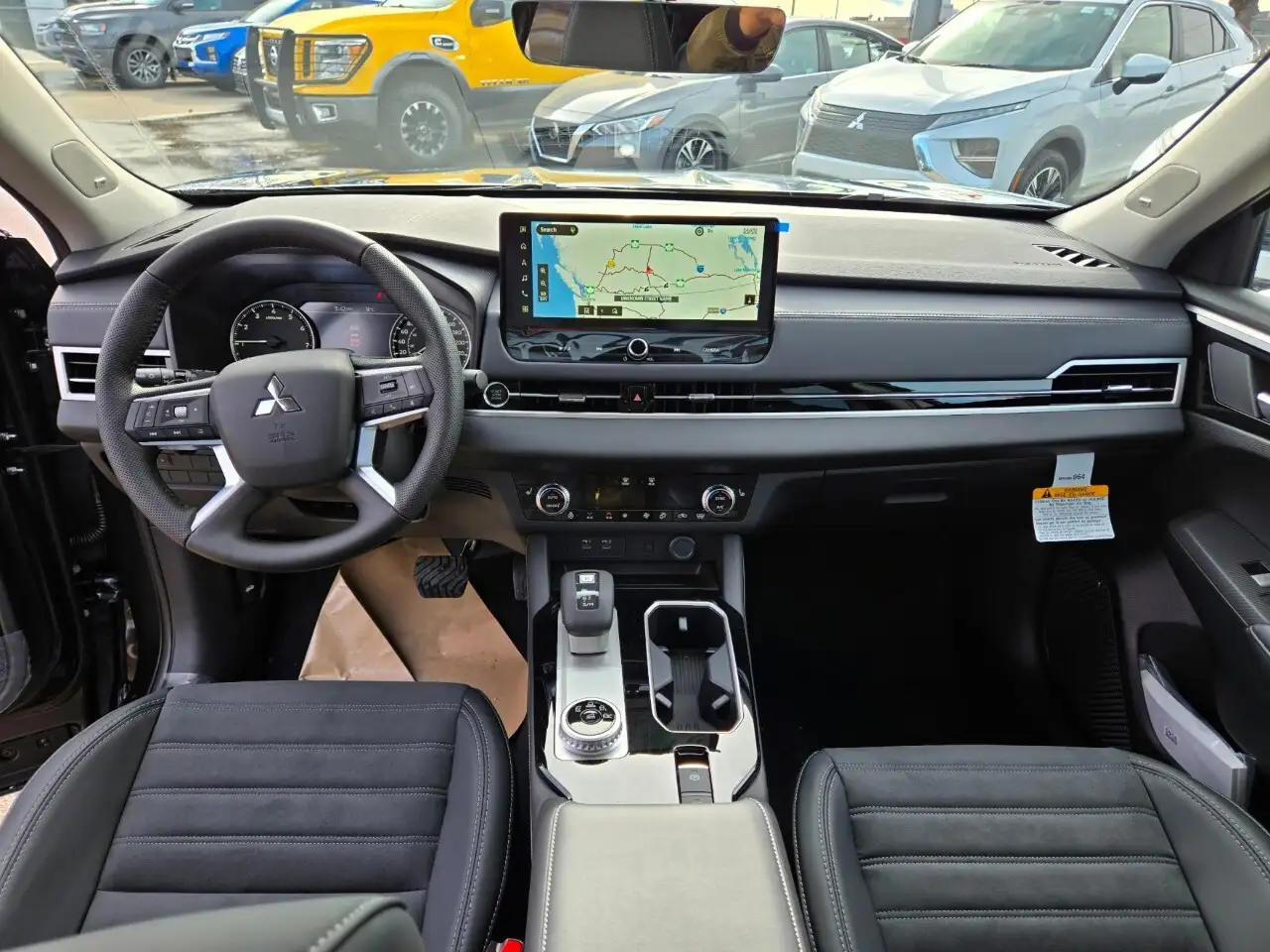 Mitsubishi Outlander photo Mitsubishi Outlander