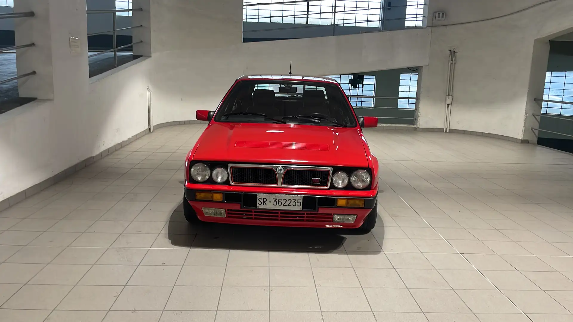 Lancia Delta 2.0 16v HF Integrale - 1