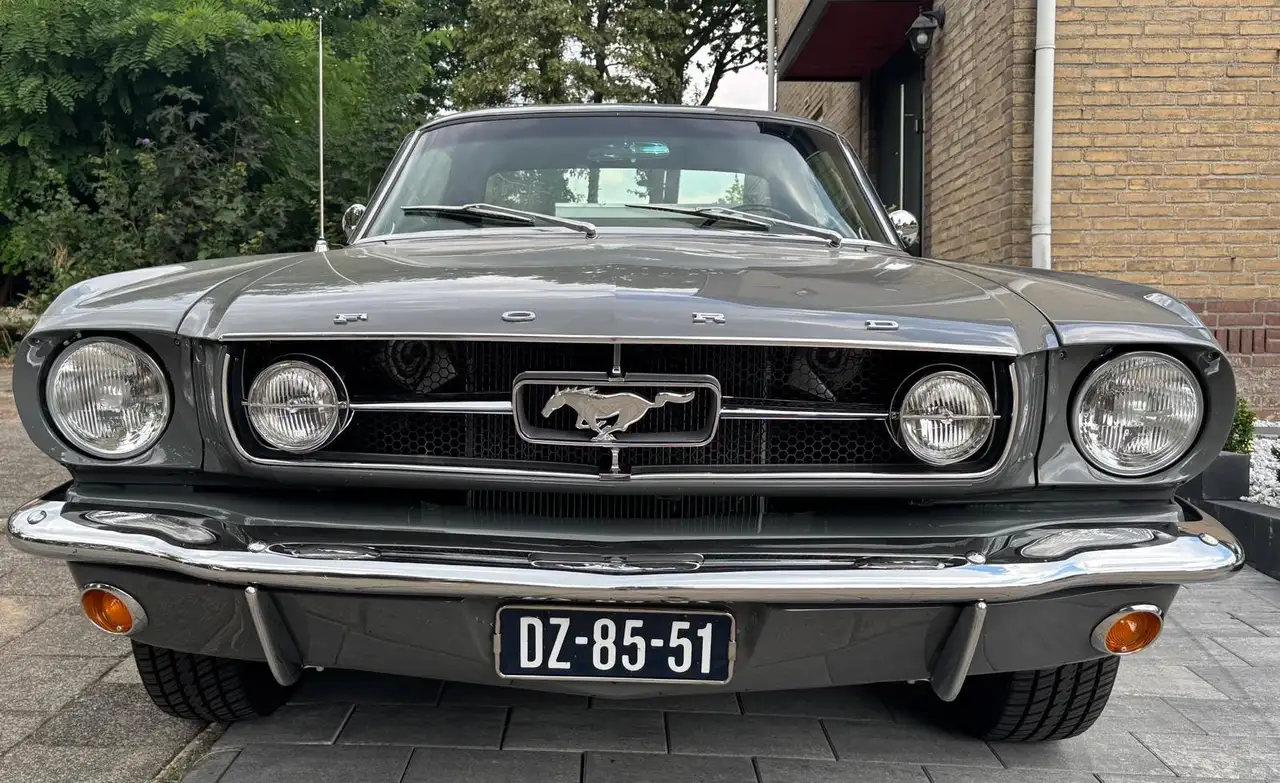 Ford Mustang Coupé, foto 12