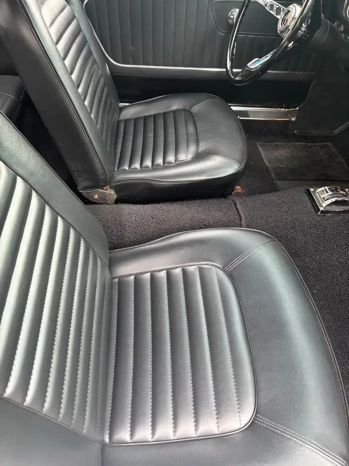 Ford Mustang Coupé, foto 8