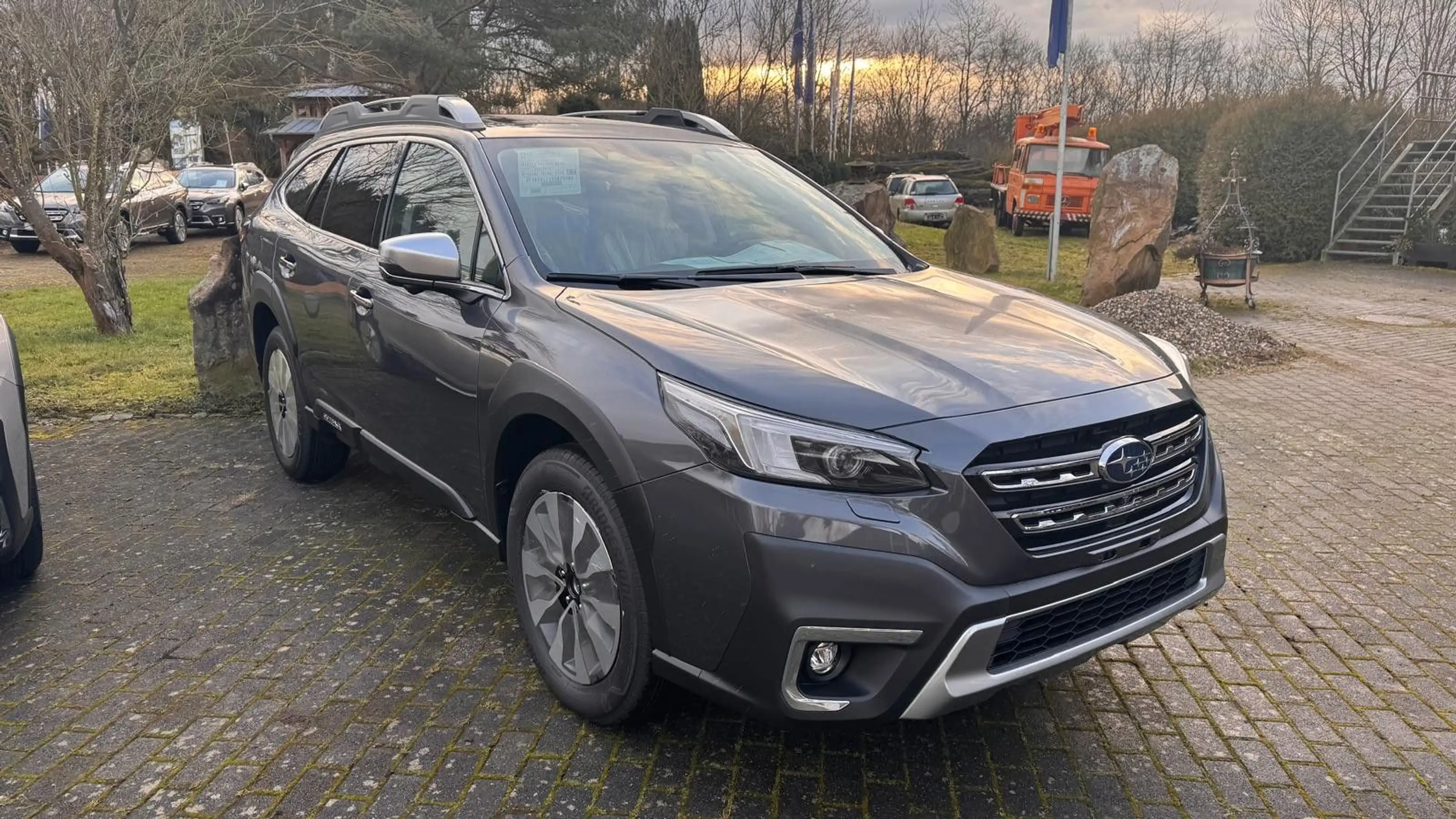 Subaru OUTBACK 2.5i Platinum Lineartronic*Leder Beige* — photo 4