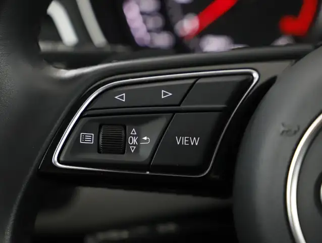 Audi A4 view 13