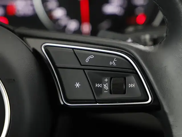 Audi A4 view 14