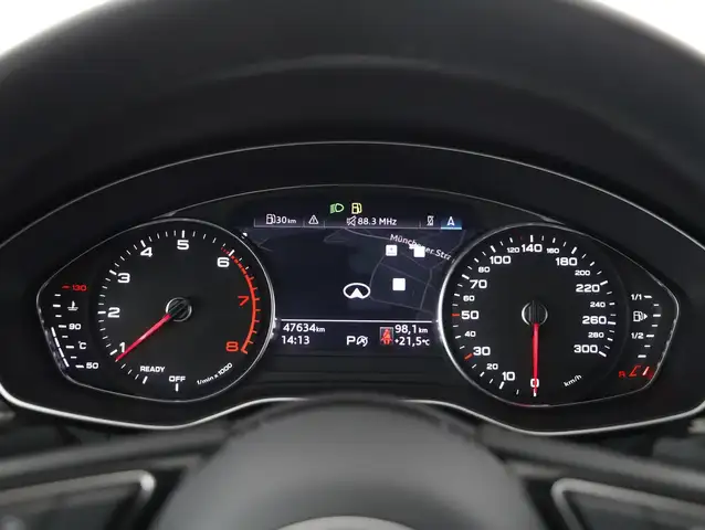 Audi A4 view 12