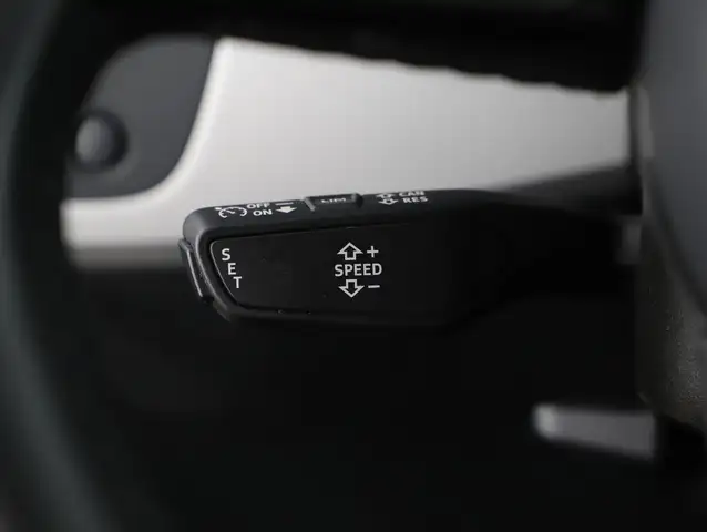 Audi A4 view 15