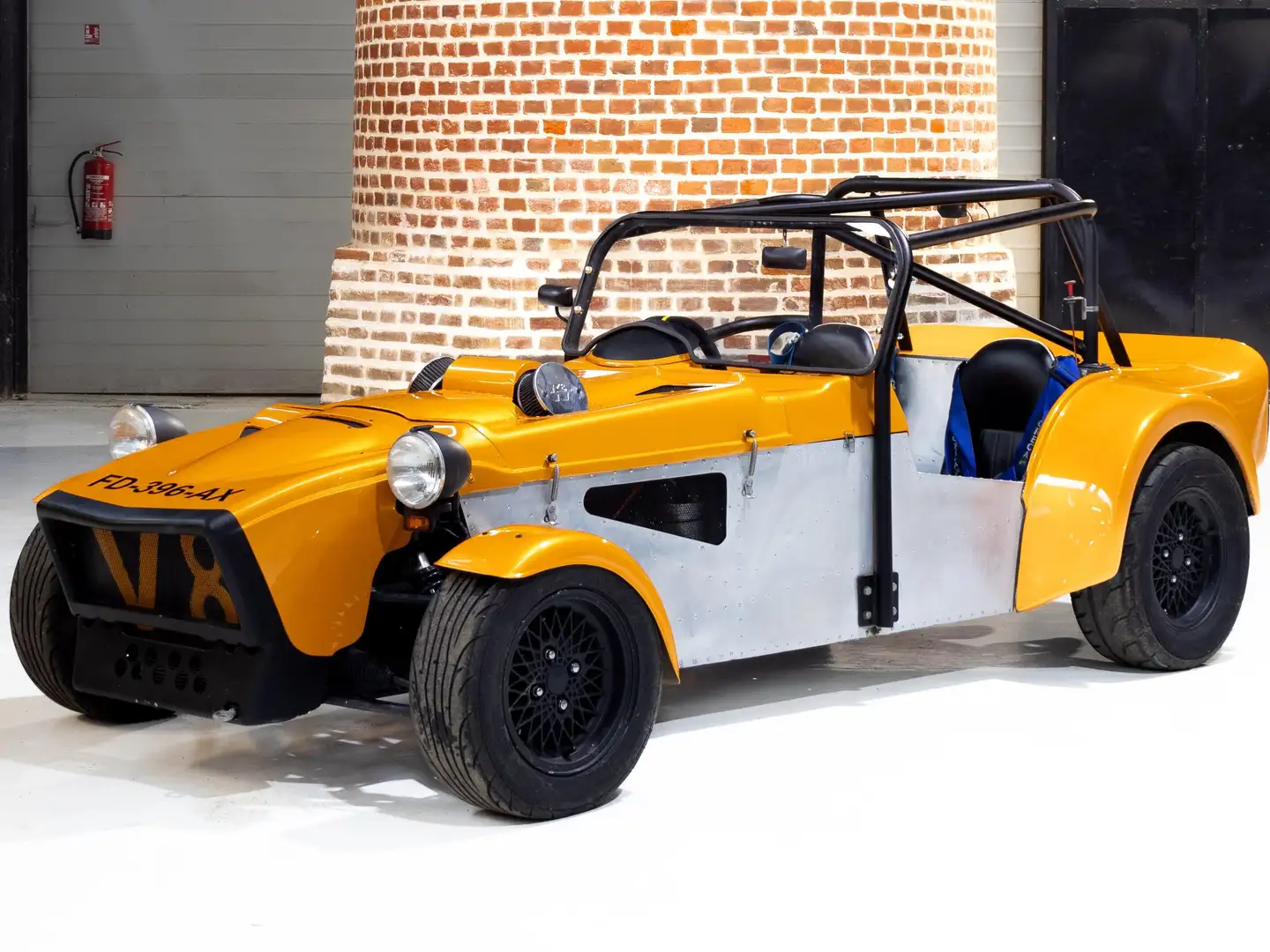 Dutton Phaeton Series 4 Orange - 1