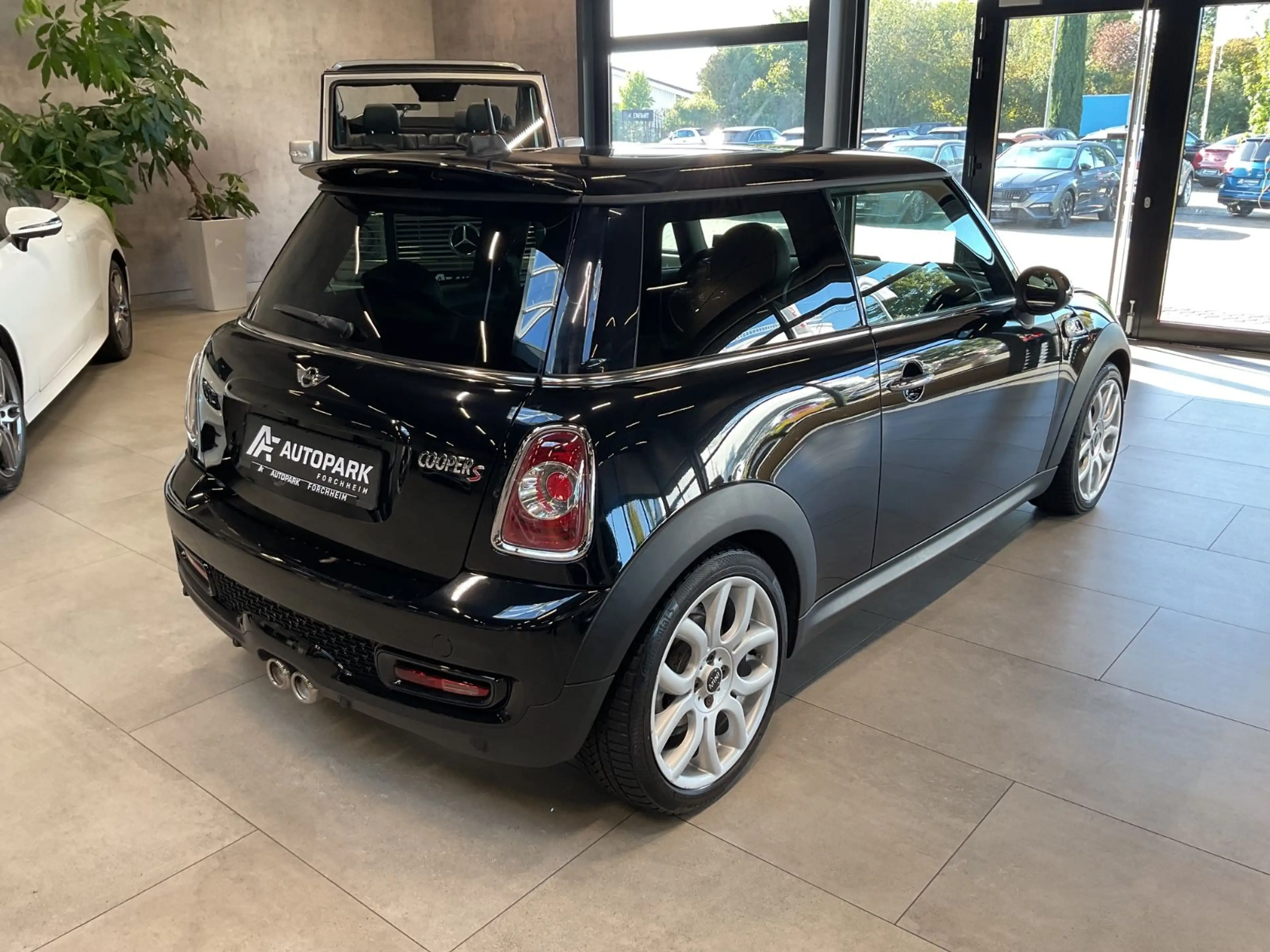 MINI Cooper S Chili H&K Leder Navi Pano Xenon — photo 4