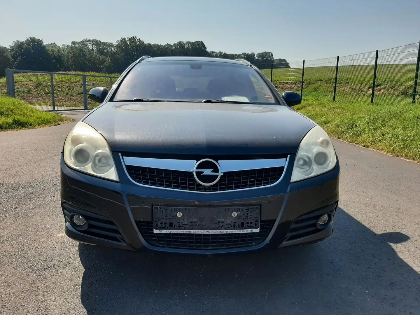 Opel Vectra Caravan 2.2, Navi,Klimaautomatik Schwarz - 2