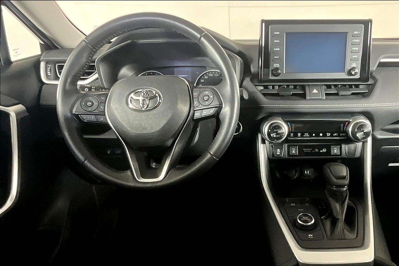used 2019 Toyota RAV4 car, priced at $31,998