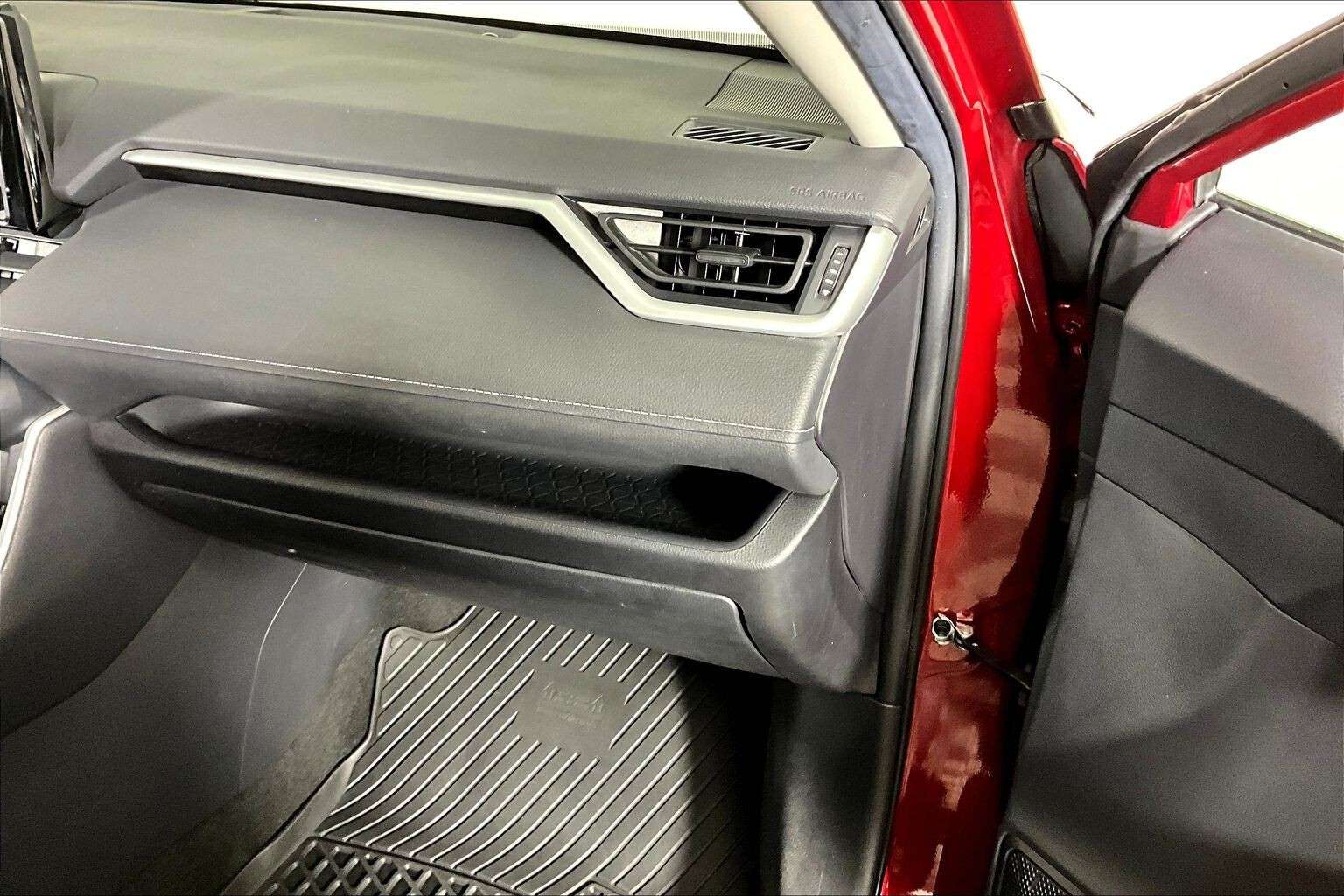 used 2019 Toyota RAV4 car, priced at $31,998