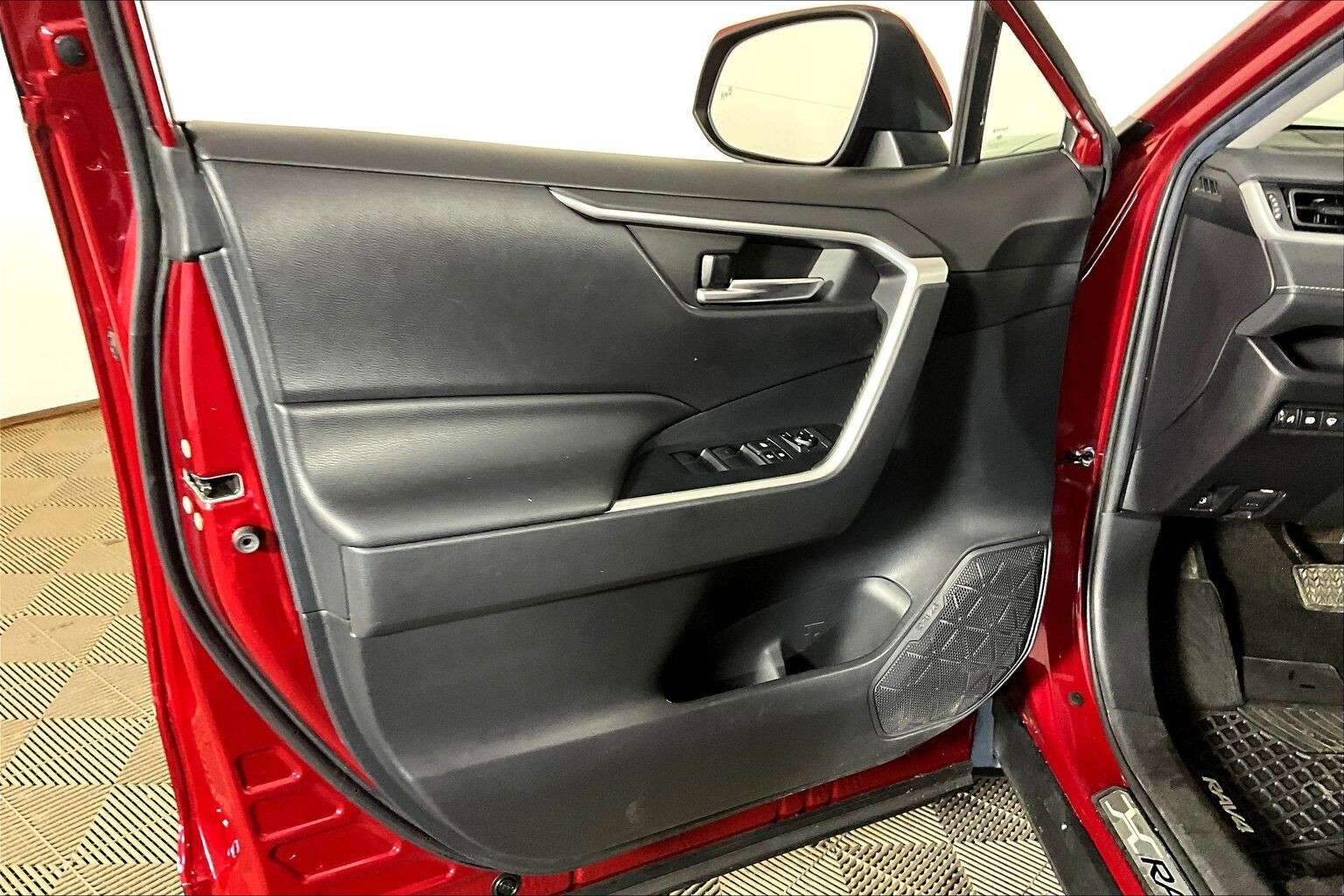 used 2019 Toyota RAV4 car, priced at $31,998