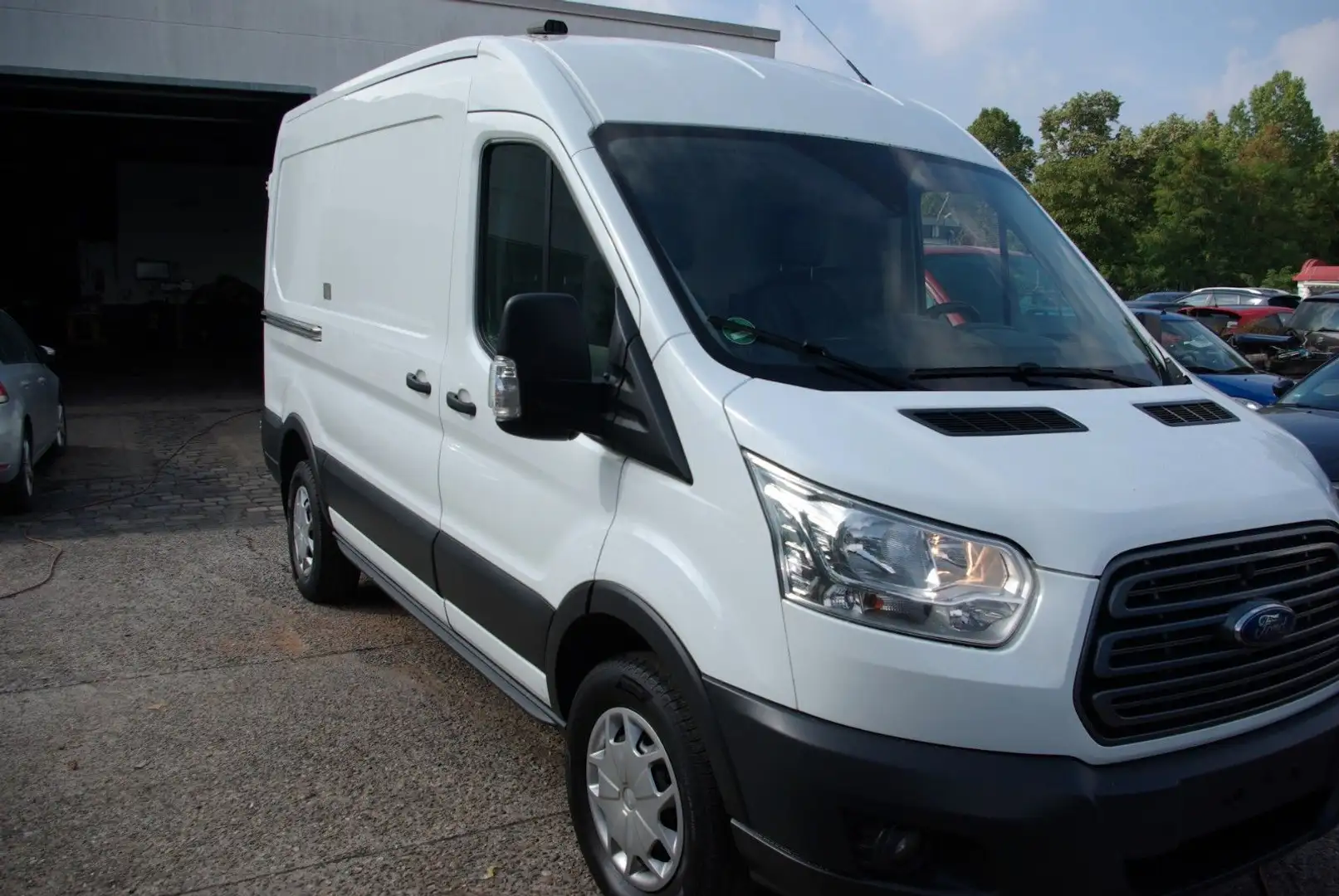 Ford Transit Kasten 350 L2 Trend ** neuer Motor ** Weiß - 2