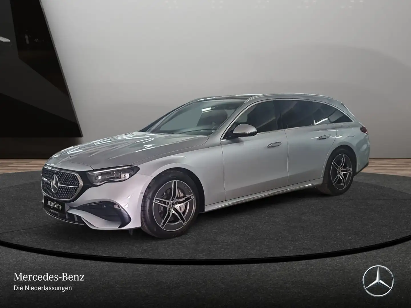 Mercedes-Benz E 300 de T 4M Hybrid AMG 360° Pano Burmester PTS Plateado - 2