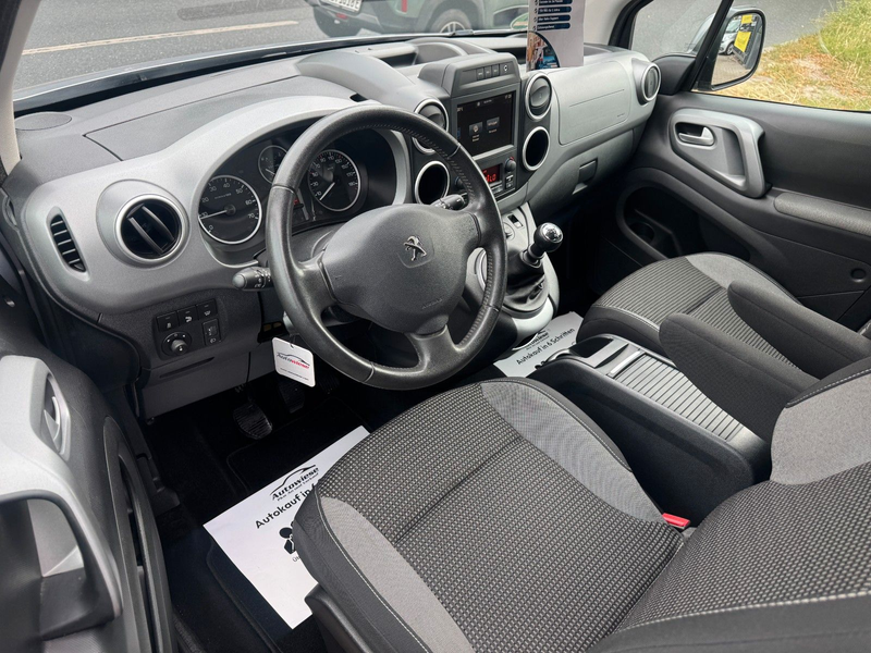 Peugeot Partner Tepee Allure 1.6HDi*Klima*Temp*AHK* — photo 13