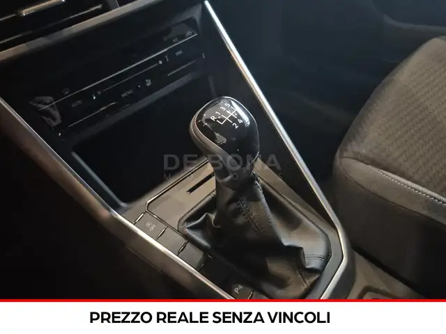 Volkswagen Polo view 12