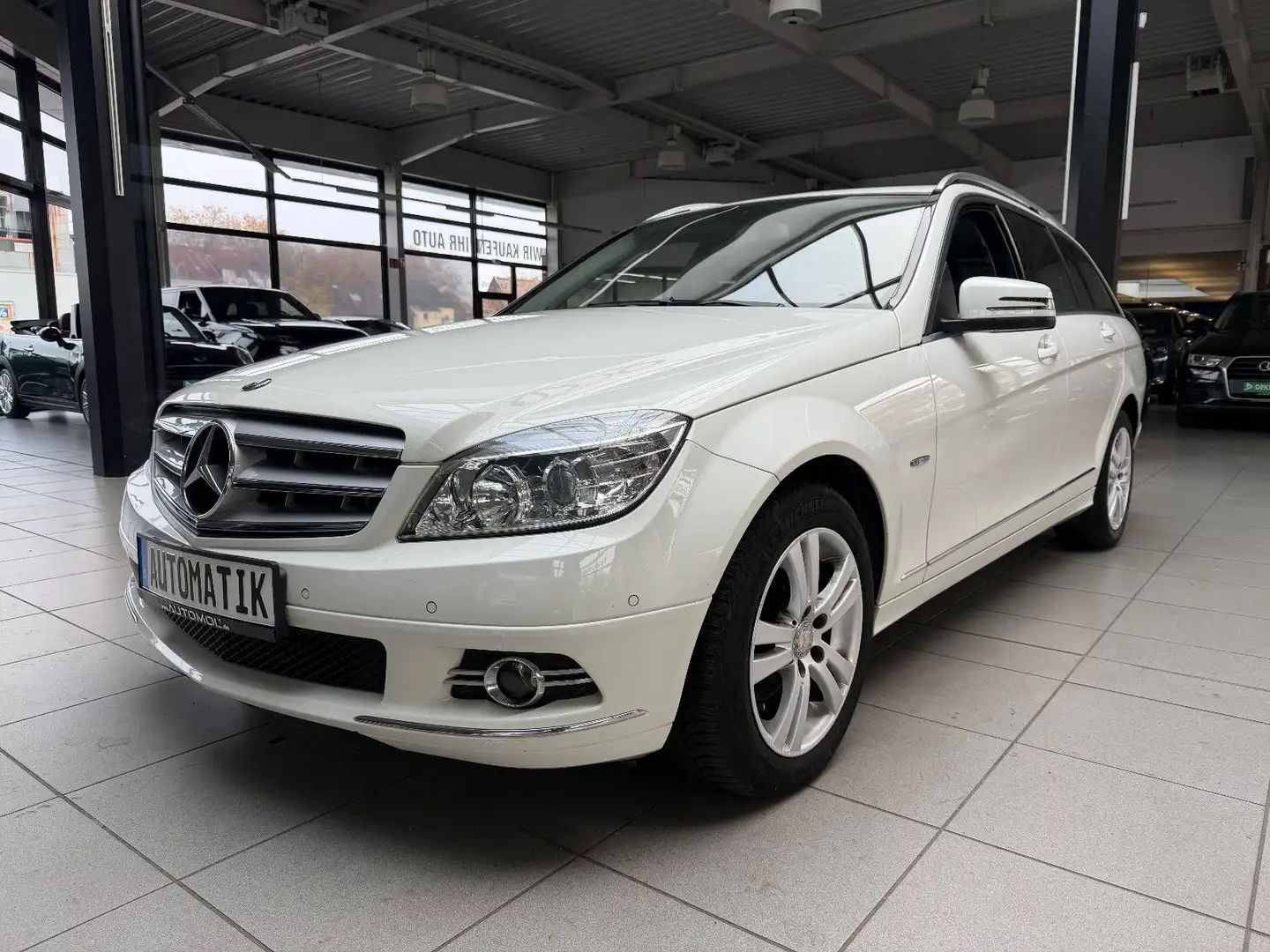 Mercedes-Benz C 180 T-Model BlueEfficiency, Automatik, SHZ Bílá - 1