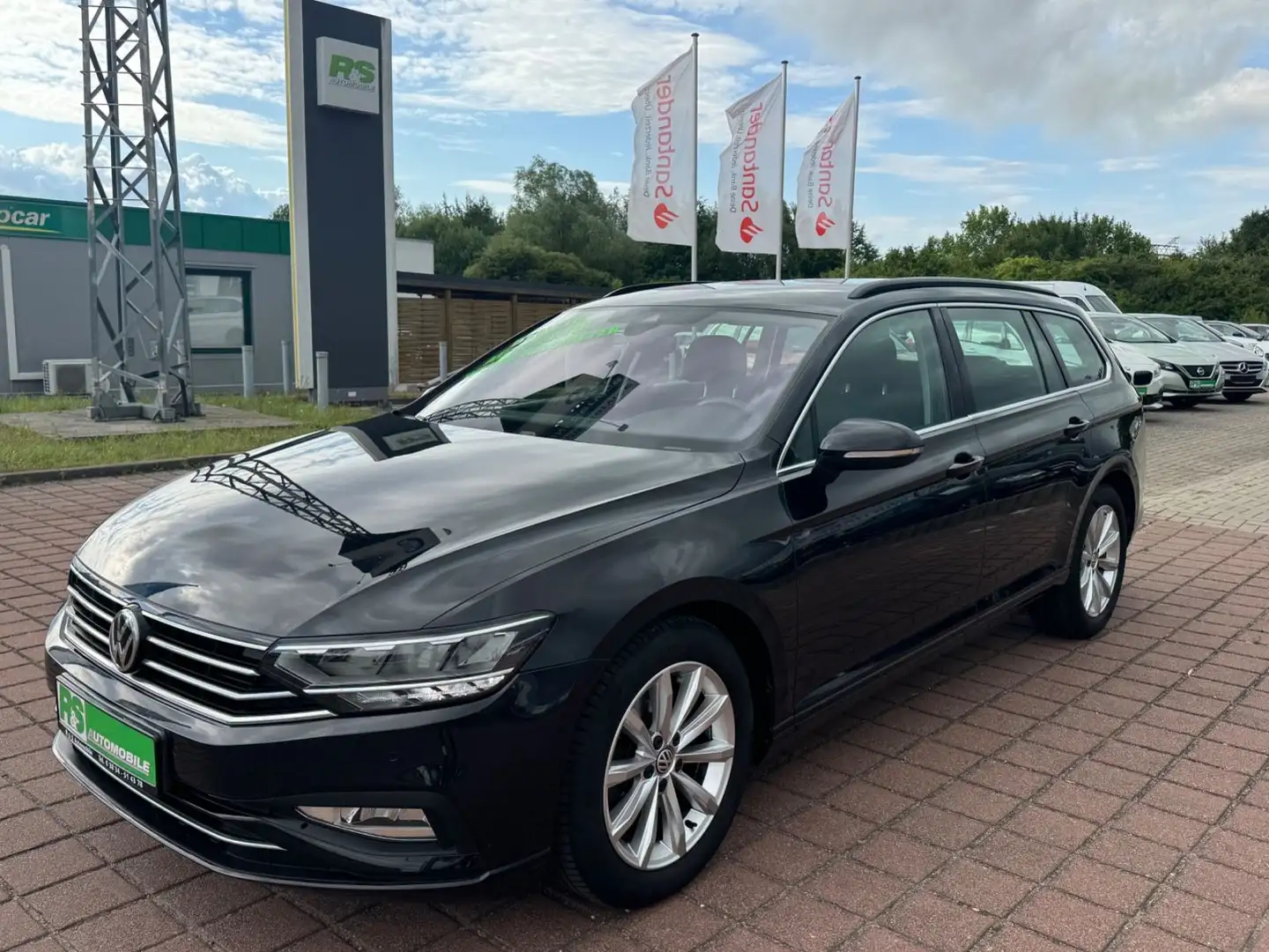 Volkswagen Passat Variant 1.5 TSI Business ACC Schwarz - 1