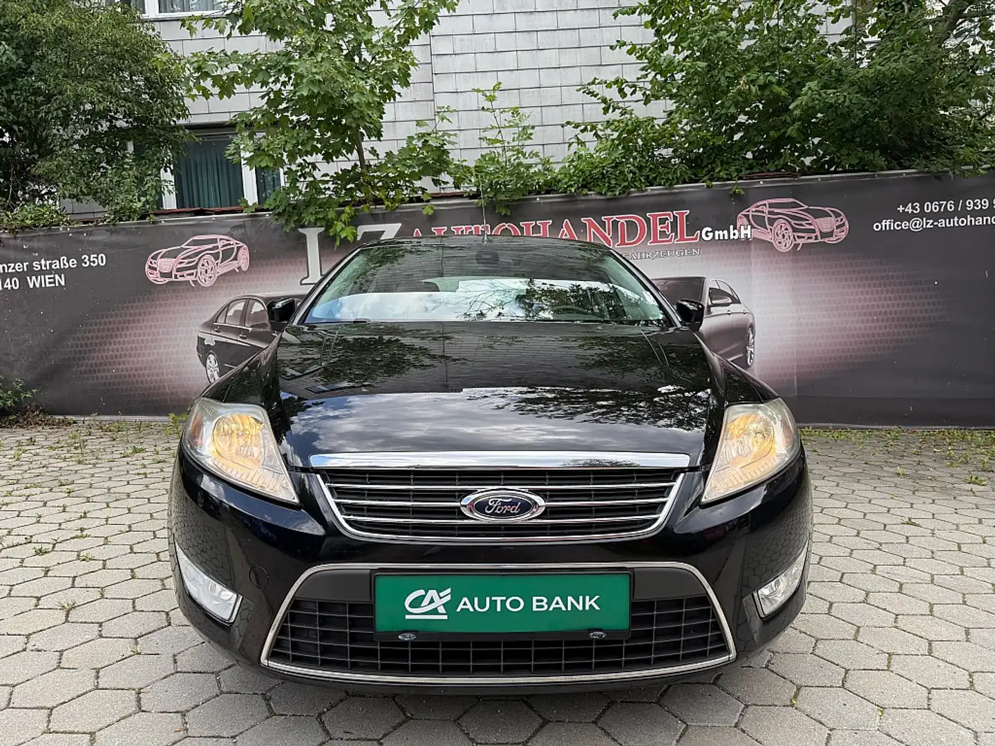 Ford Mondeo Ghia 2,0 TDCi DPF Schwarz - 2