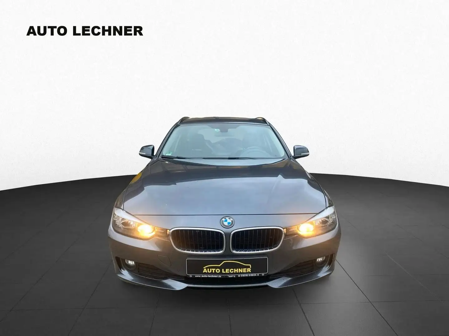 BMW 318 d Touring*AHK*NAV*SHZ*ELEK.HECKKLAPPE* Grau - 2
