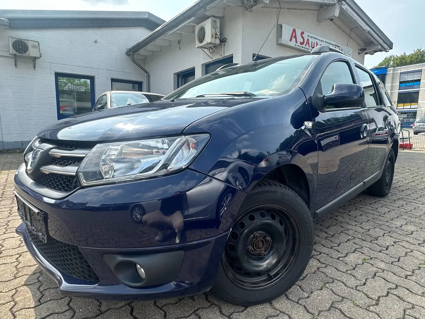 Dacia Logan 1.5 dCi Prestige+2.HAND+NAVI+KLIMA+PDC+AHK+EURO 5 Blau - 1
