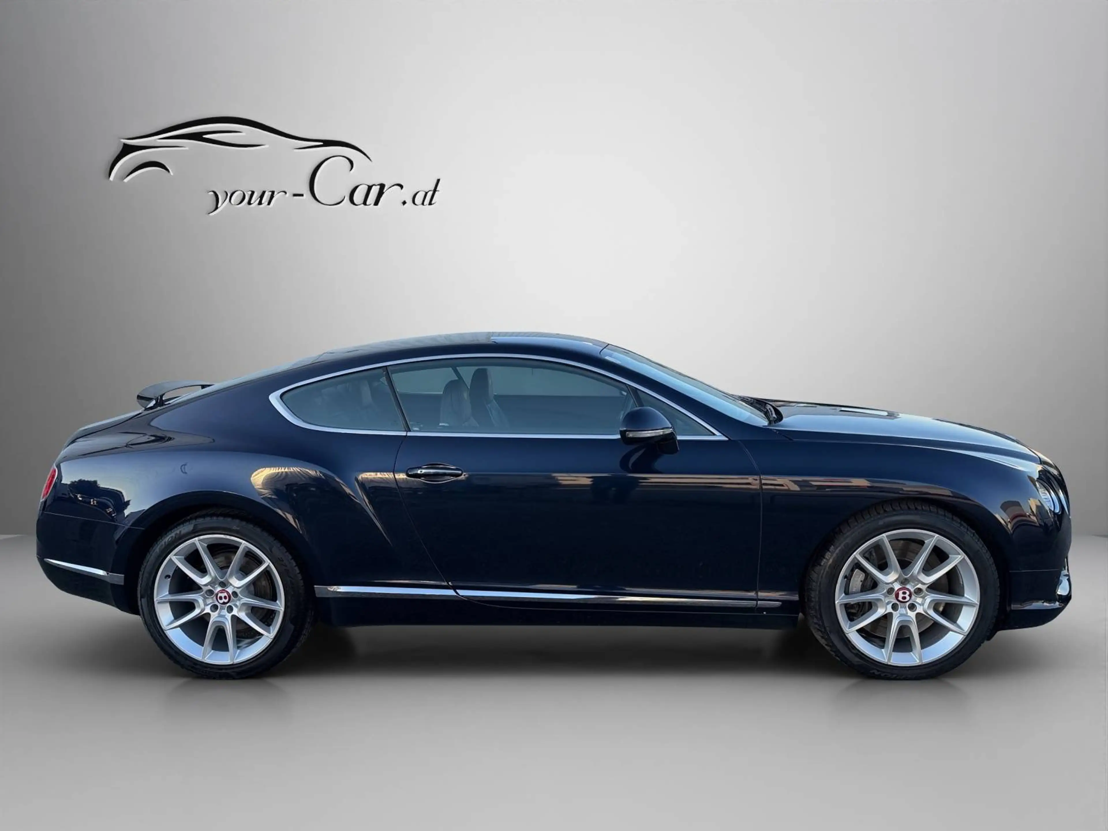 Bentley Continental GT V8 — photo 8
