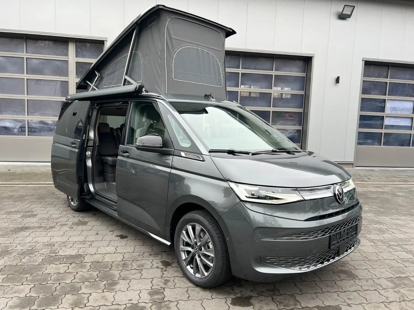 Volkswagen T7 California Ocean 2.0 TDI DSG BESTELLFAHRZEUGE Gris - 1