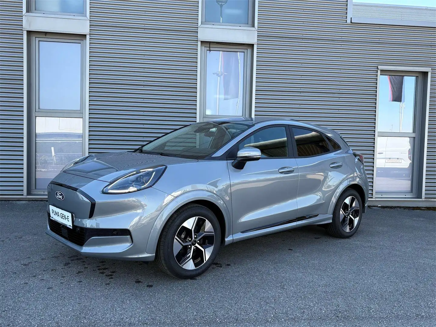 Ford Puma Gen-E 43kW BEV 168ps FWD Silber - 2