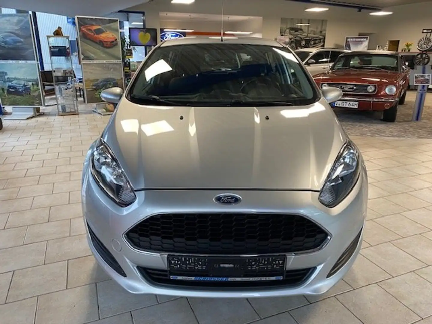 Ford Fiesta Fiesta 1,25 - TÜV neu Klima Winterp. Ersatzrad Argent - 2
