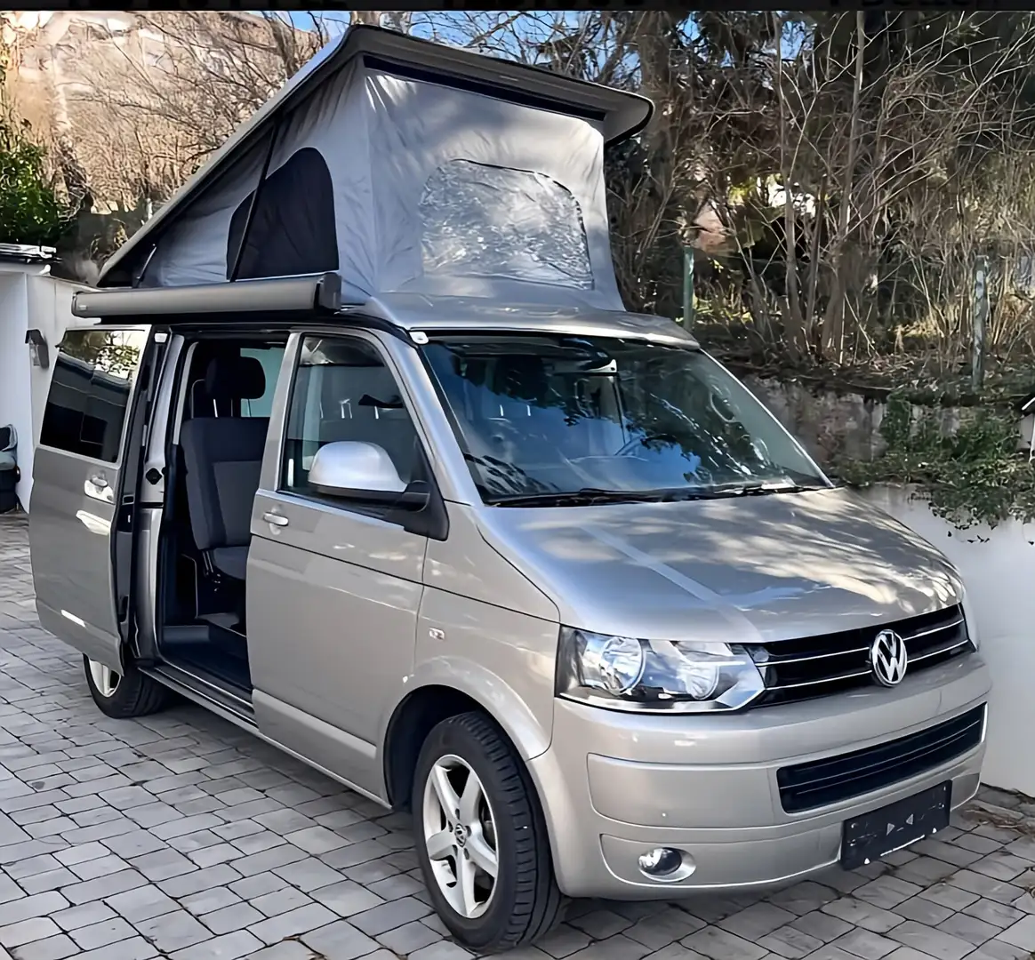 Volkswagen T5 California Gelb - 1