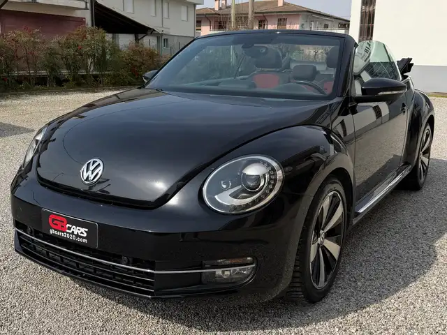 Volkswagen Maggiolino Maggiolino 2011 Cabrio Cabrio 1.6 tdi Design 105cv