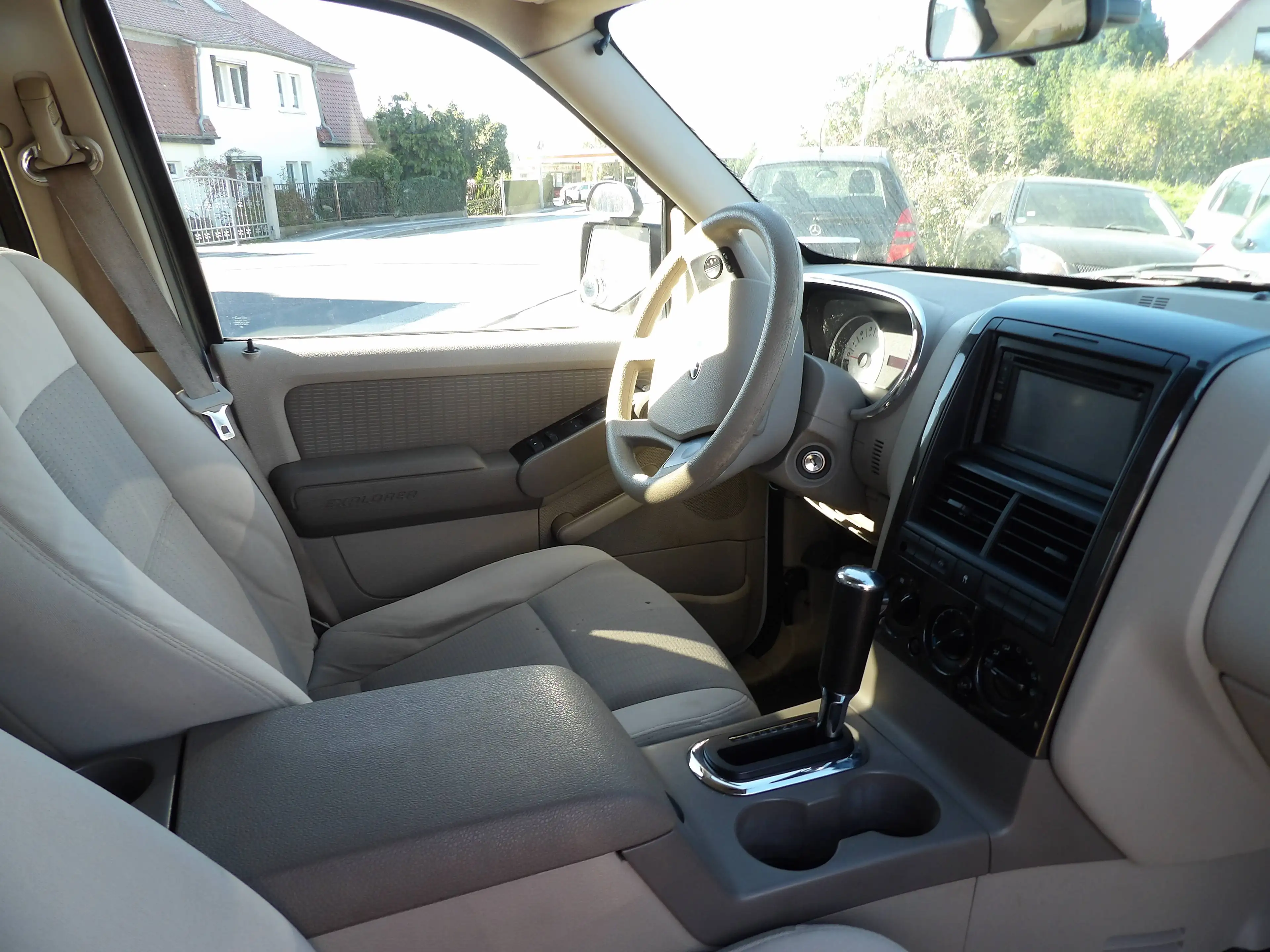Ford Explorer Explorer Sport Trac Automatik Klima HU AU Neu — photo 14