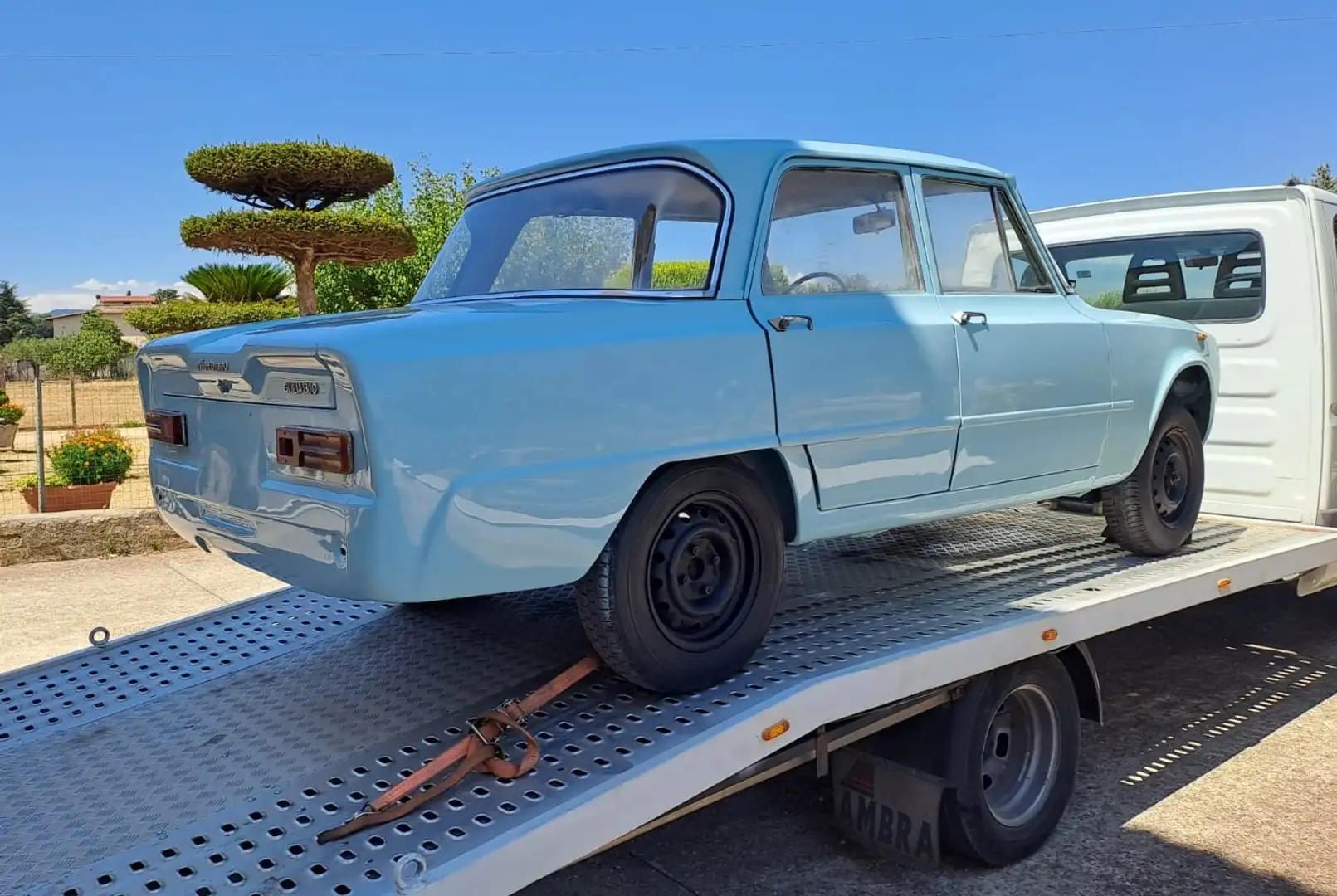 Alfa Romeo Giulia 1300 - 1