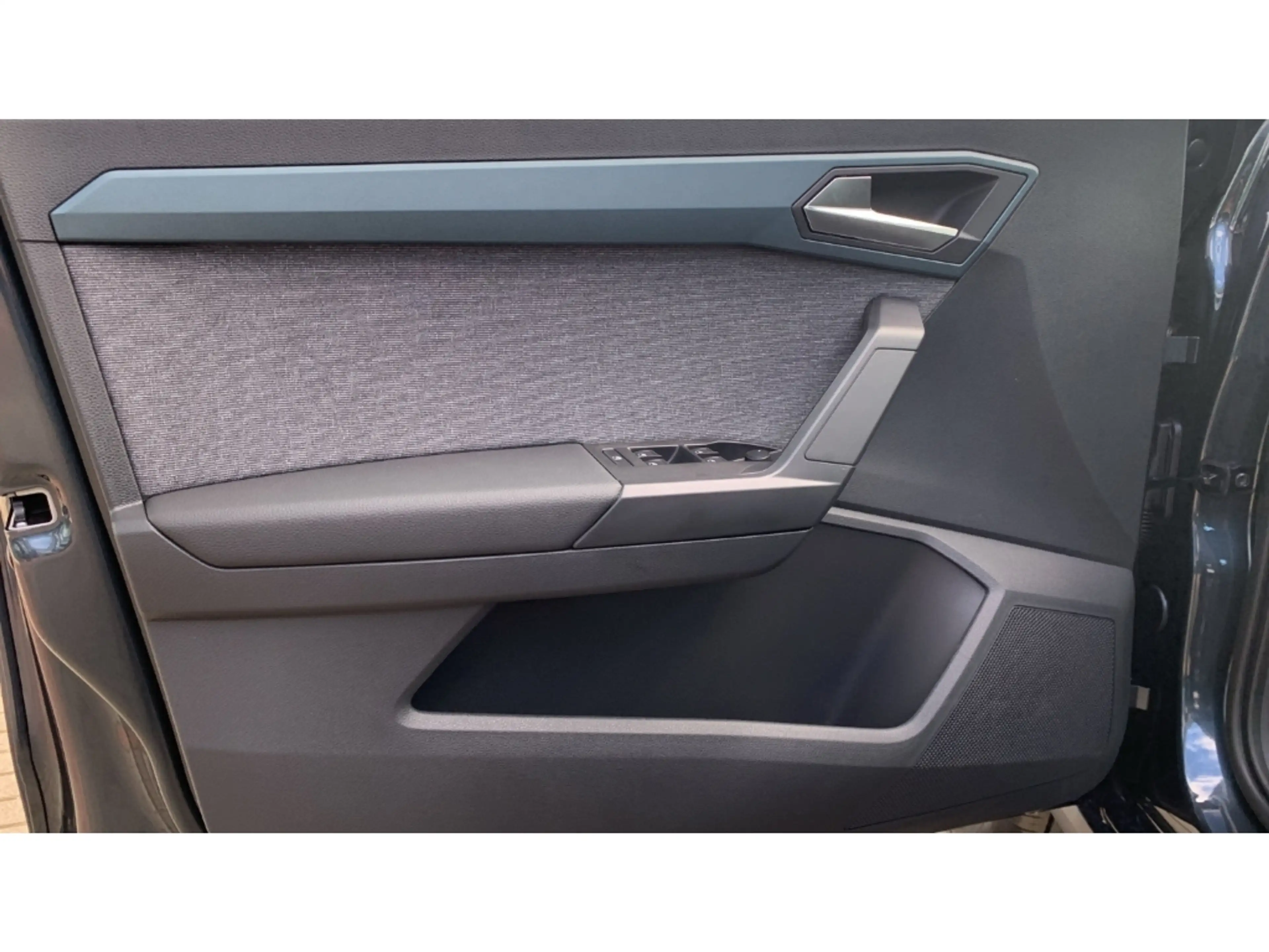 SEAT Arona 1.0 TSI Xperience +NAVI+LED+SHZ+PDC+KESSY+ — photo 20
