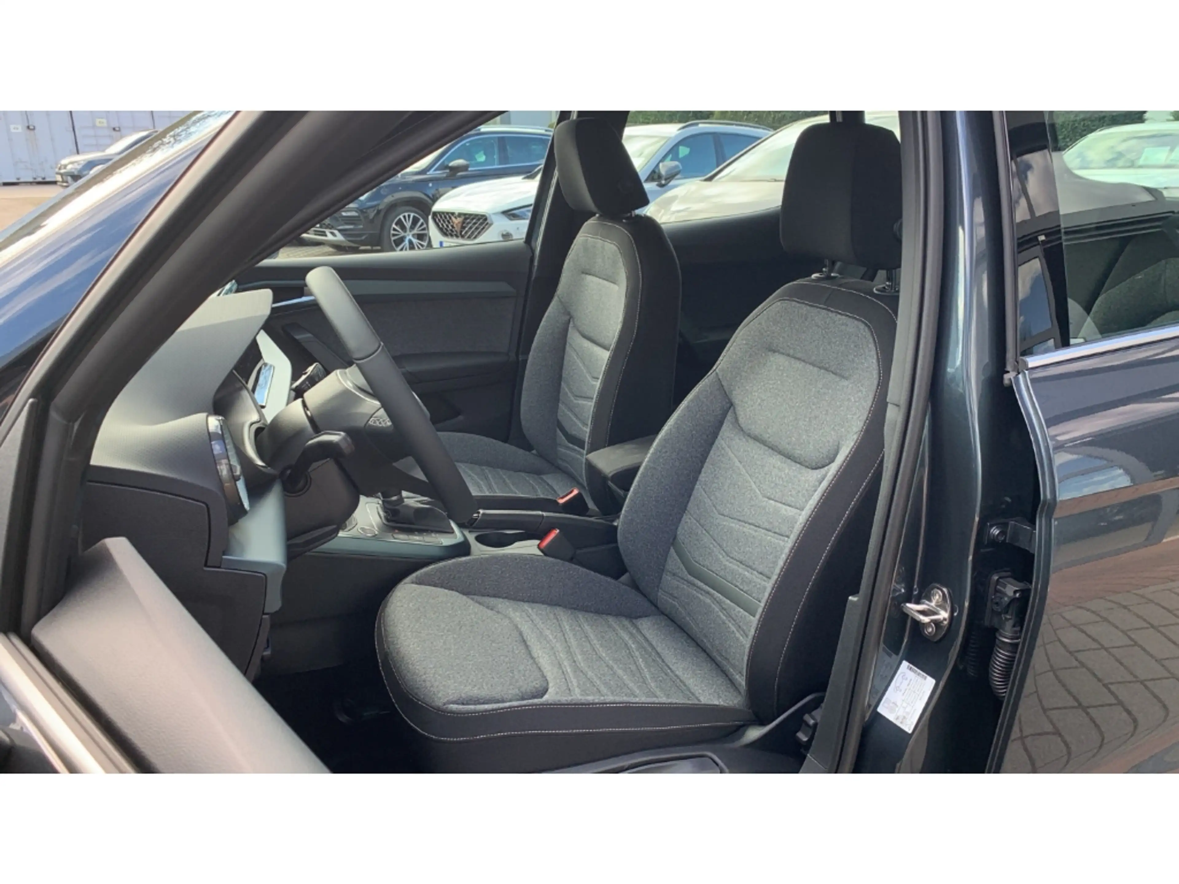 SEAT Arona 1.0 TSI Xperience +NAVI+LED+SHZ+PDC+KESSY+ — photo 10