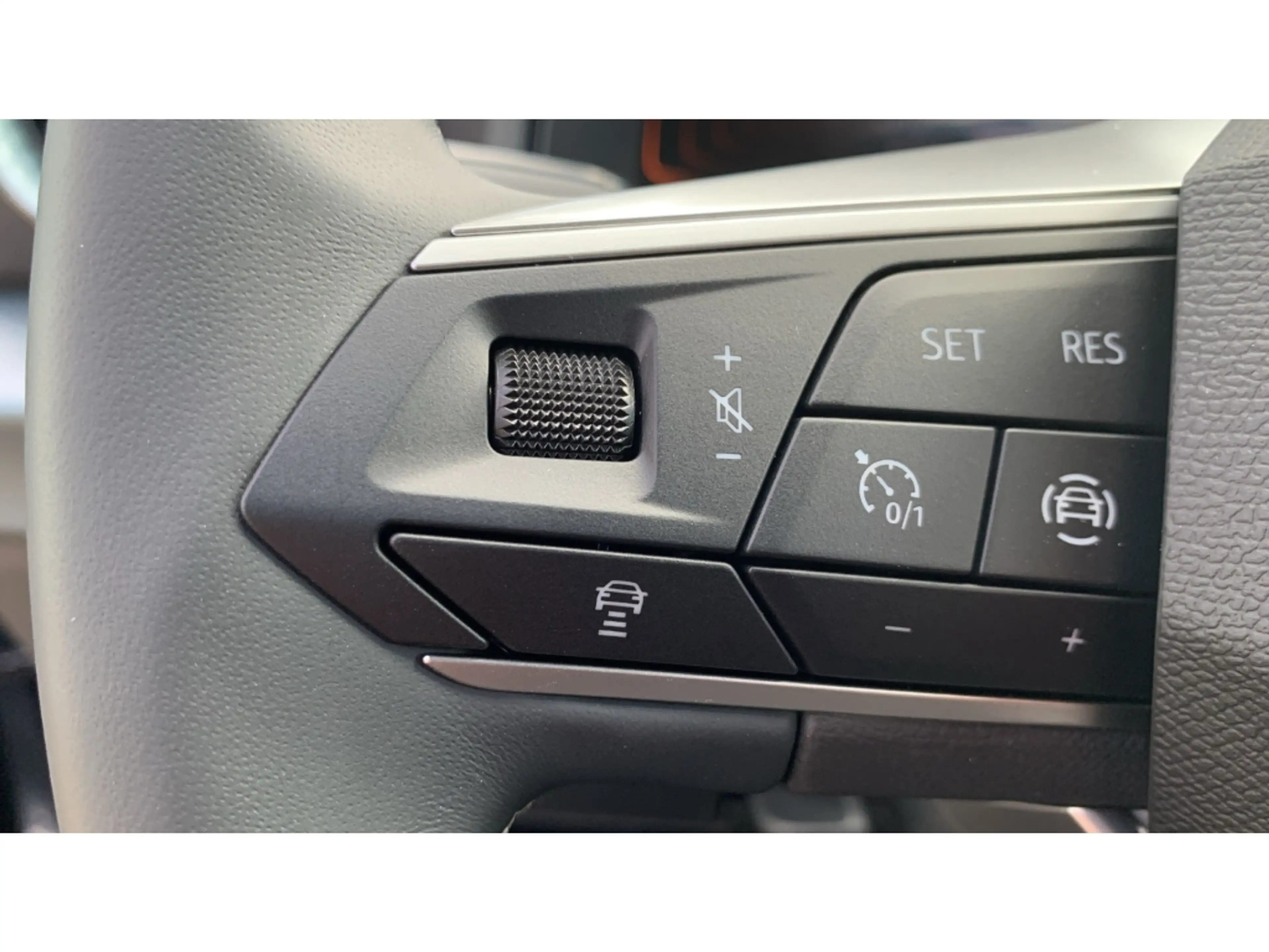 SEAT Arona 1.0 TSI Xperience +NAVI+LED+SHZ+PDC+KESSY+ — photo 22