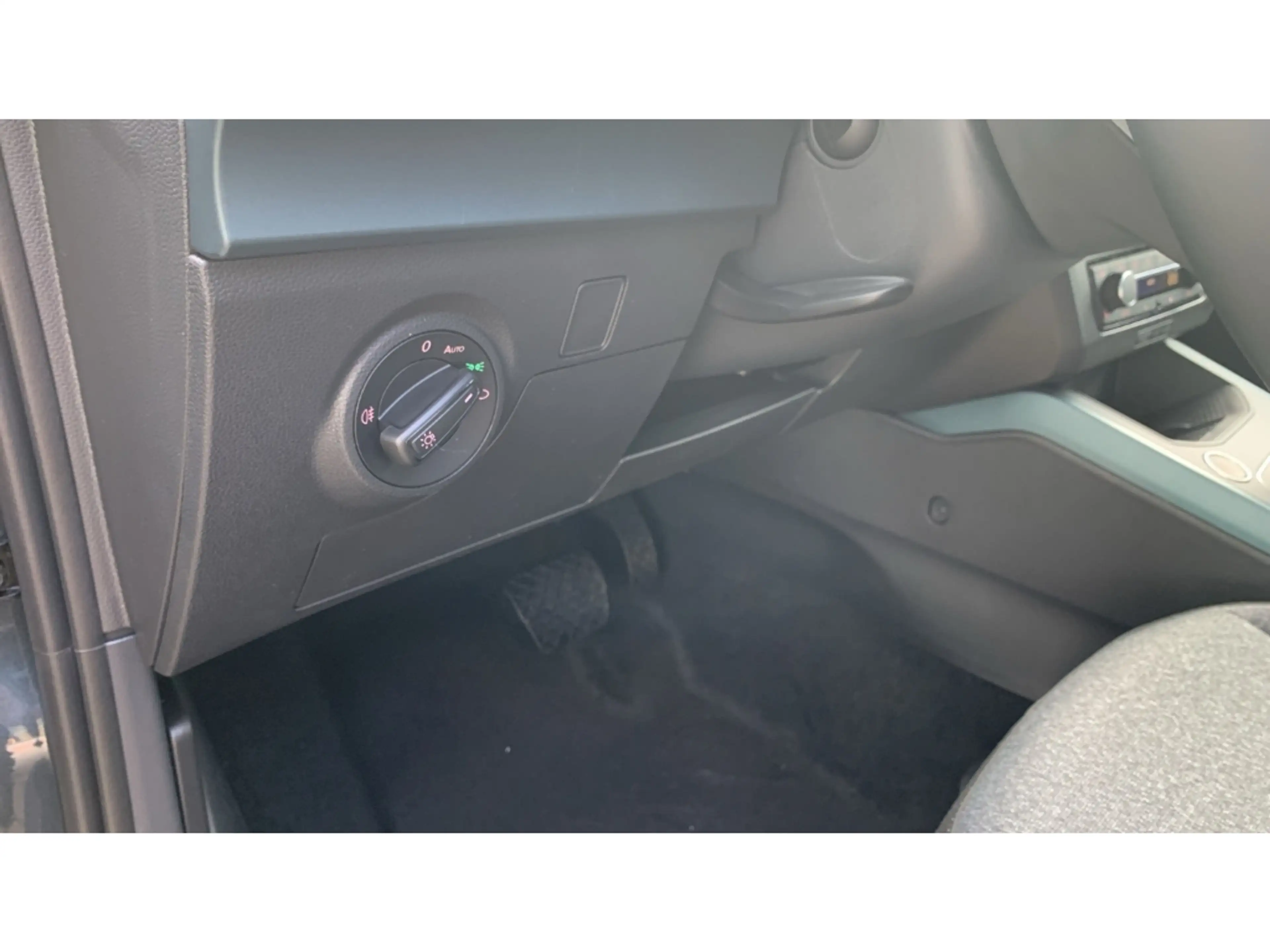 SEAT Arona 1.0 TSI Xperience +NAVI+LED+SHZ+PDC+KESSY+ — photo 21