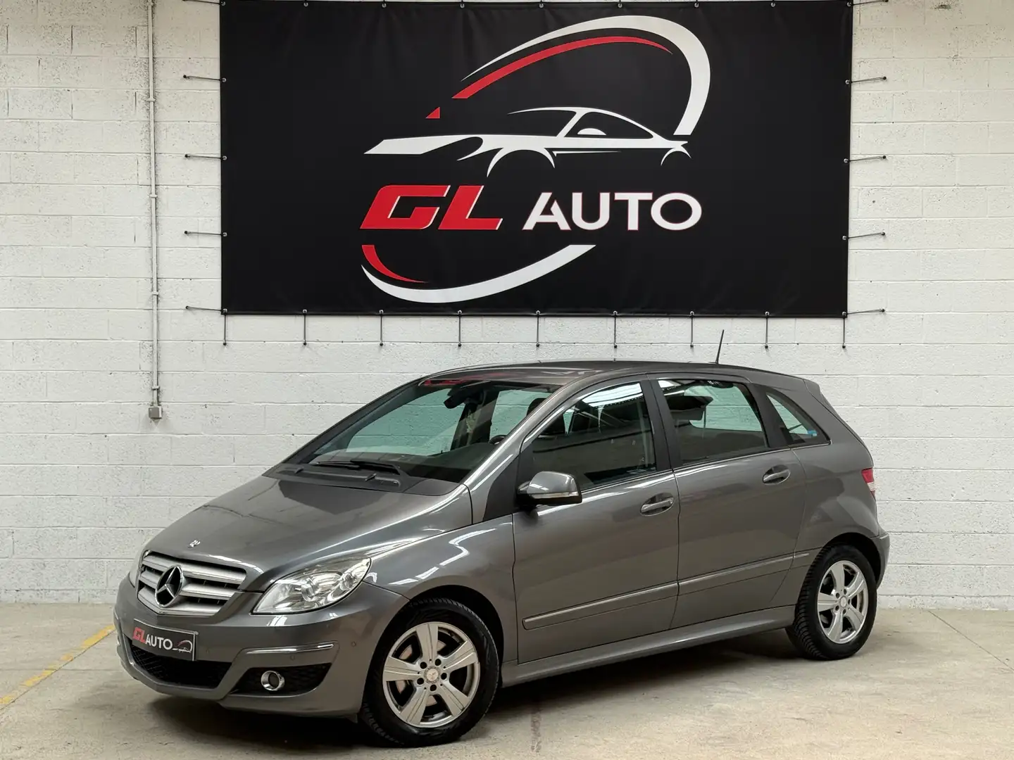Mercedes-Benz B 200 AUTOMATIQUE *** CUIR *** NAVI *** AIRCO *** Gris - 1