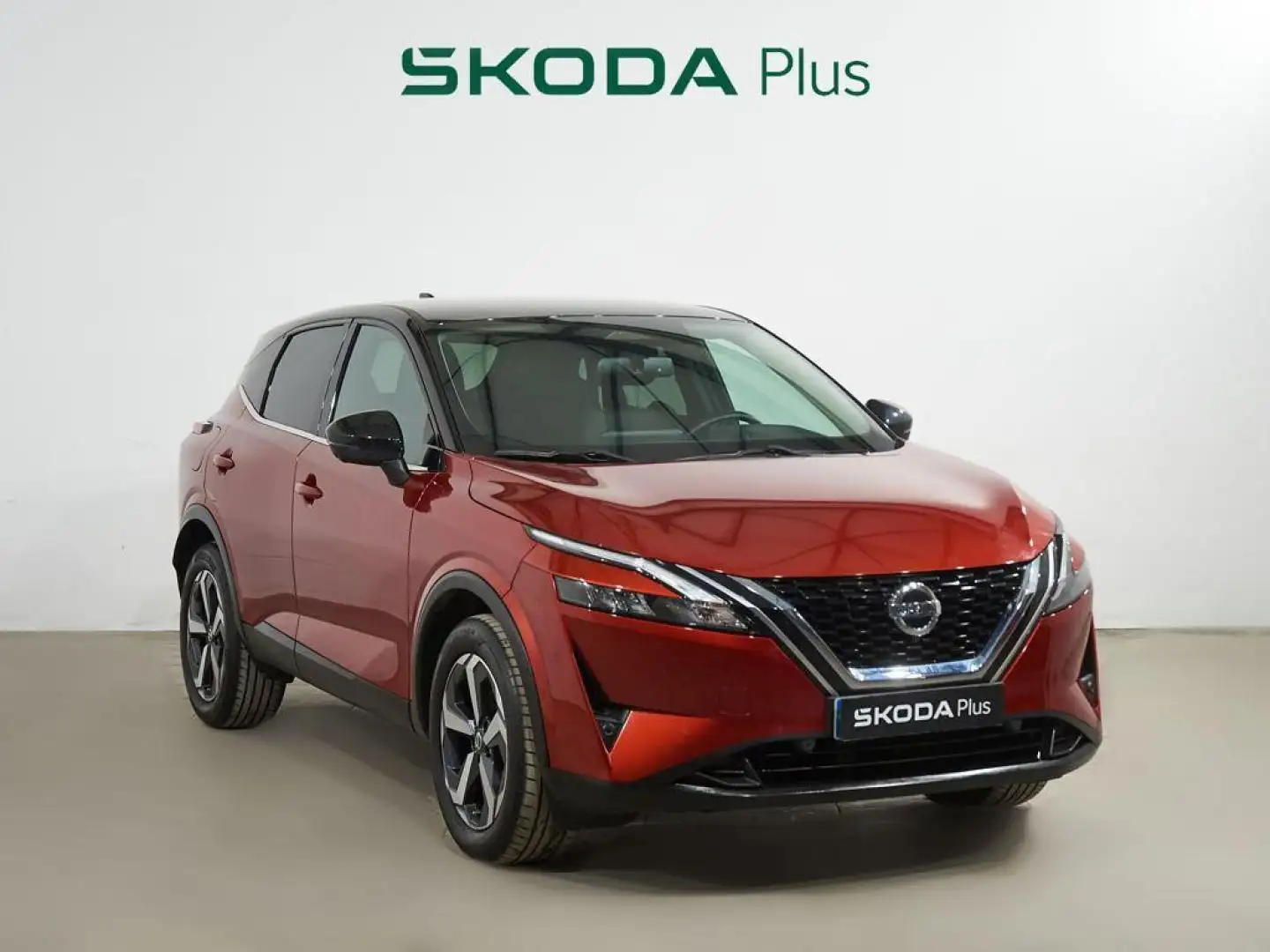 Nissan Qashqai 1.3 DIG-T mHEV 12V N-Connecta 4x2 103kW Zwart - 1
