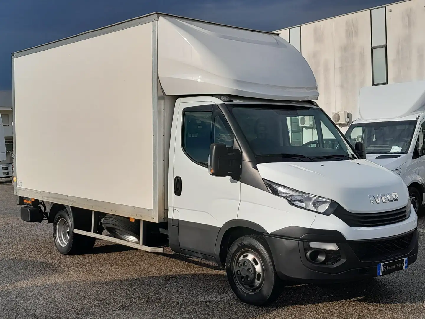 Iveco Daily 35C16 Box alluminio + sponda IVA ESCLUSA Bianco - 1