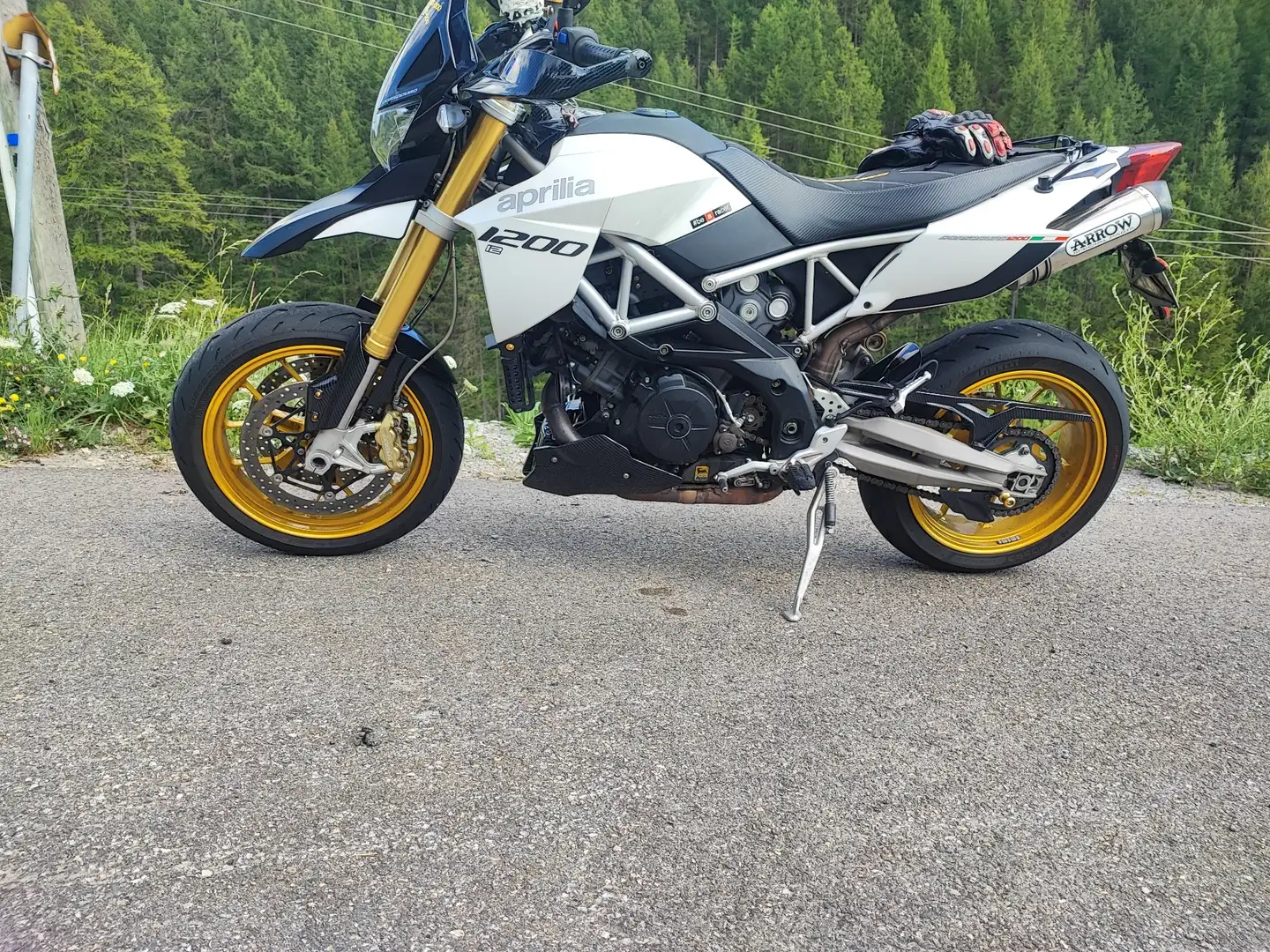 Aprilia Dorsoduro Fehér - 1