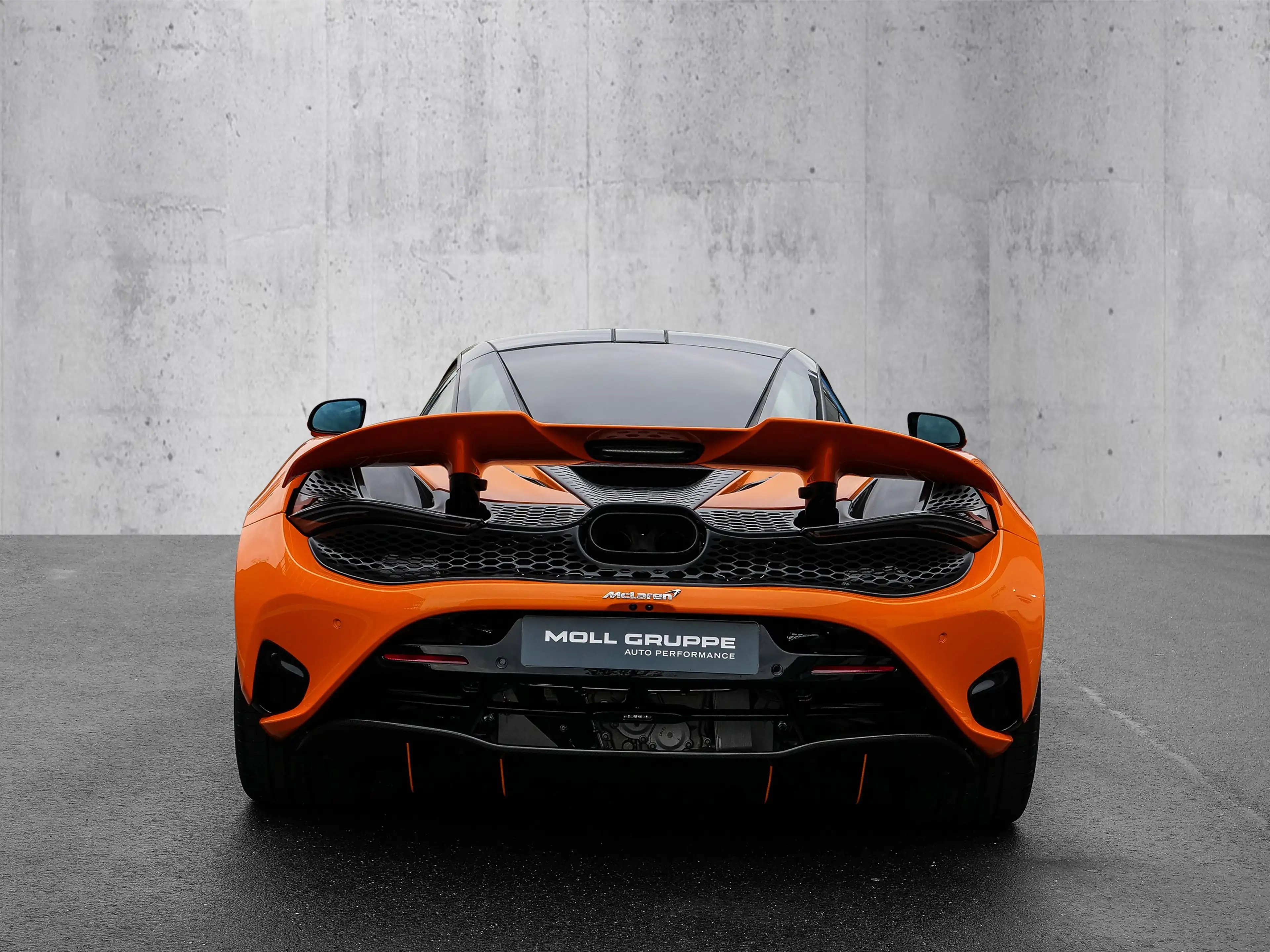 McLaren 750S Coupé Ventura Orange, Interior Carbon — photo 4