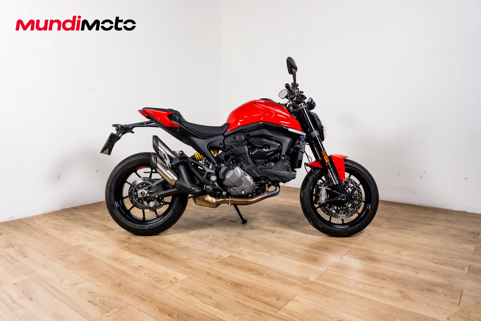 Ducati Monster 937 - 1