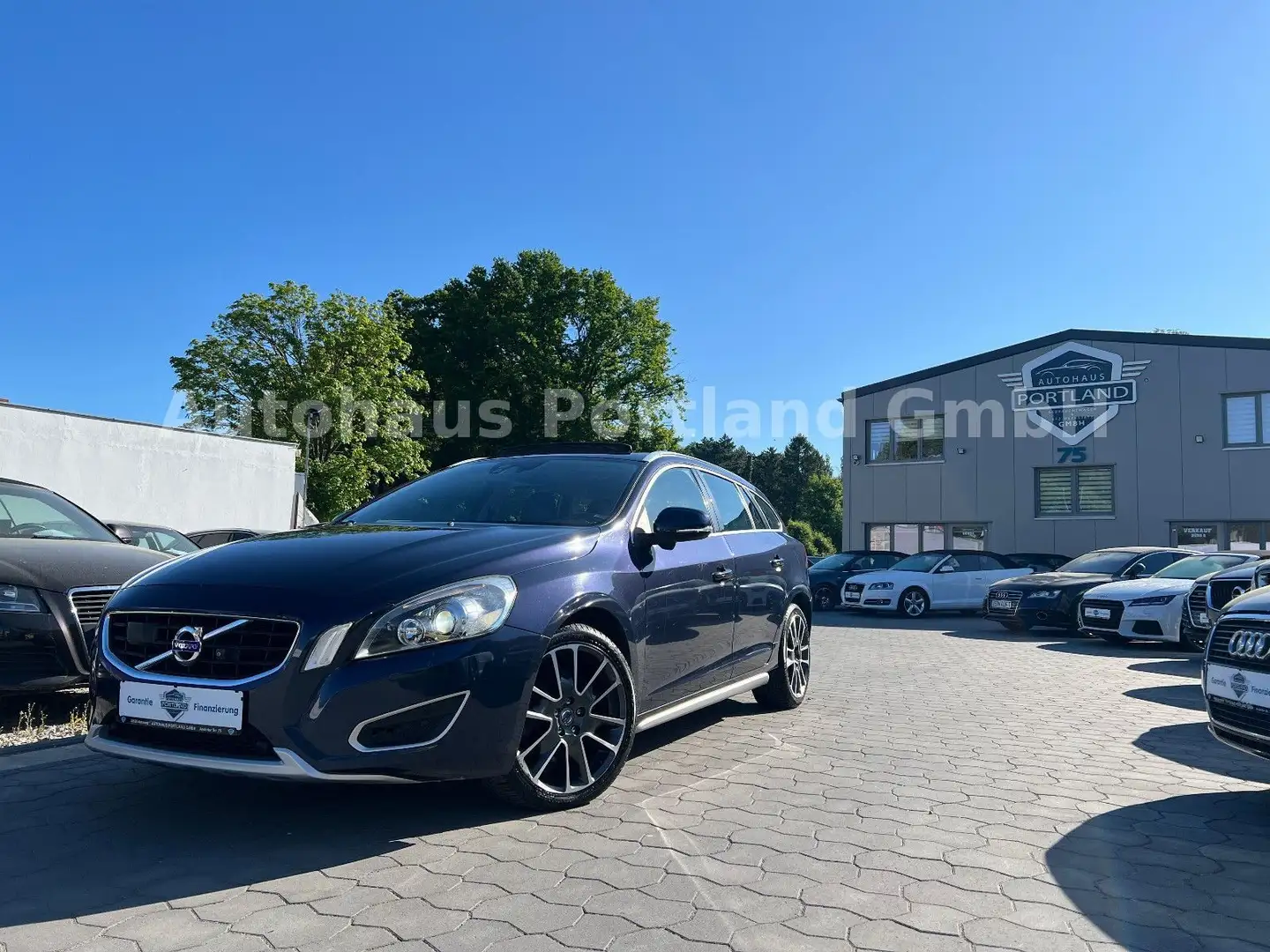 Volvo V60 2.4 D5 Summum AWD/VOLL/Totw/4xSHZ/ACC/S-Heft Blau - 1